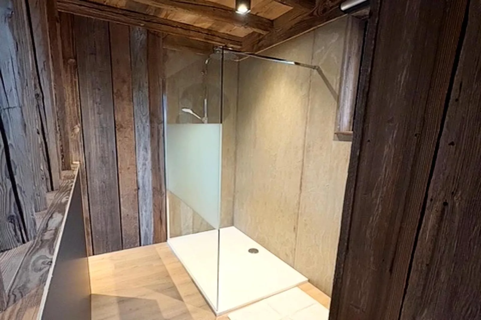 Lodges by Val 2-Badkamer