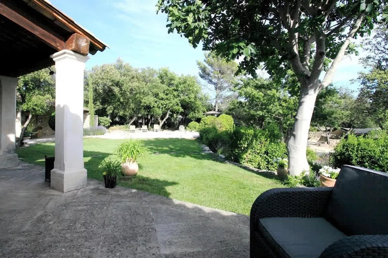 Maison authentique au coeur des garrigues Luberon