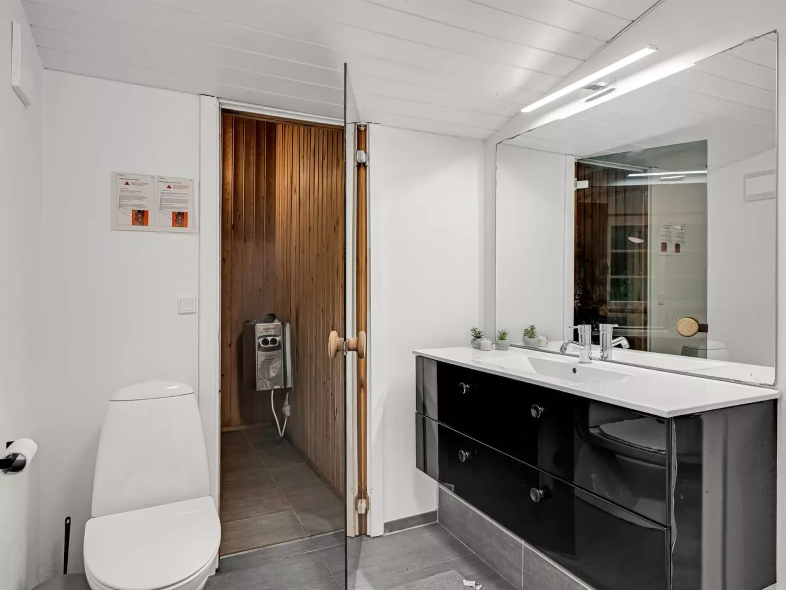 "Mena" - 10km from the sea-Binnen