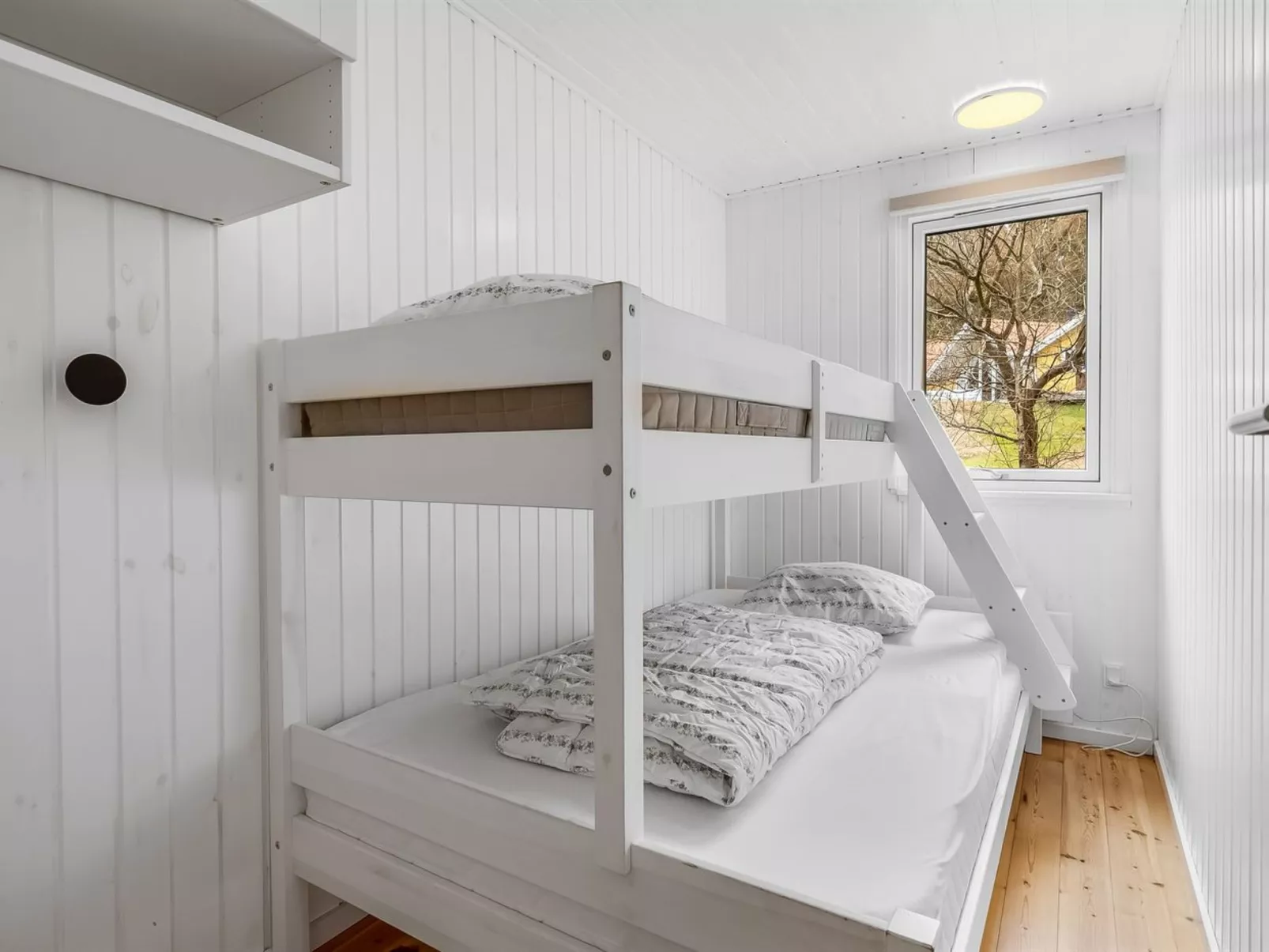 "Simjanka" - 800m from the sea - Binnen