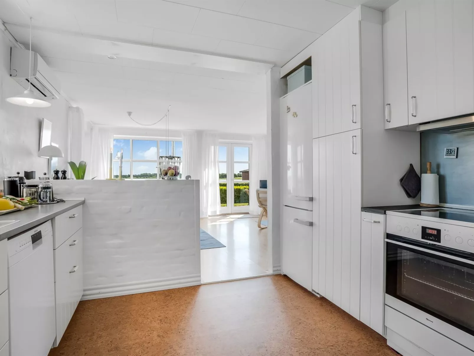 "Jurien" - 50m to the fjord - Binnen