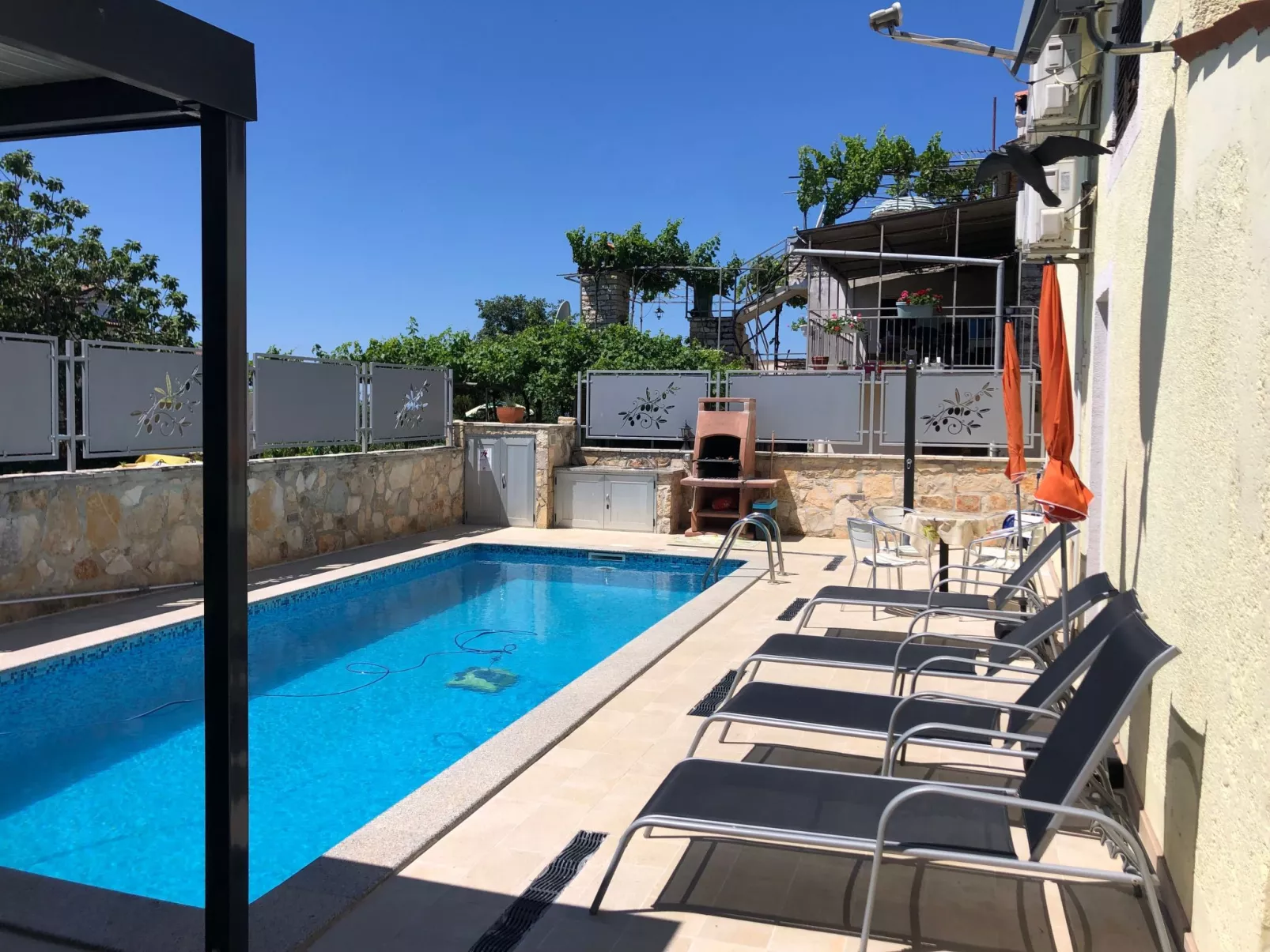 Villa Karina - Image-tags.info