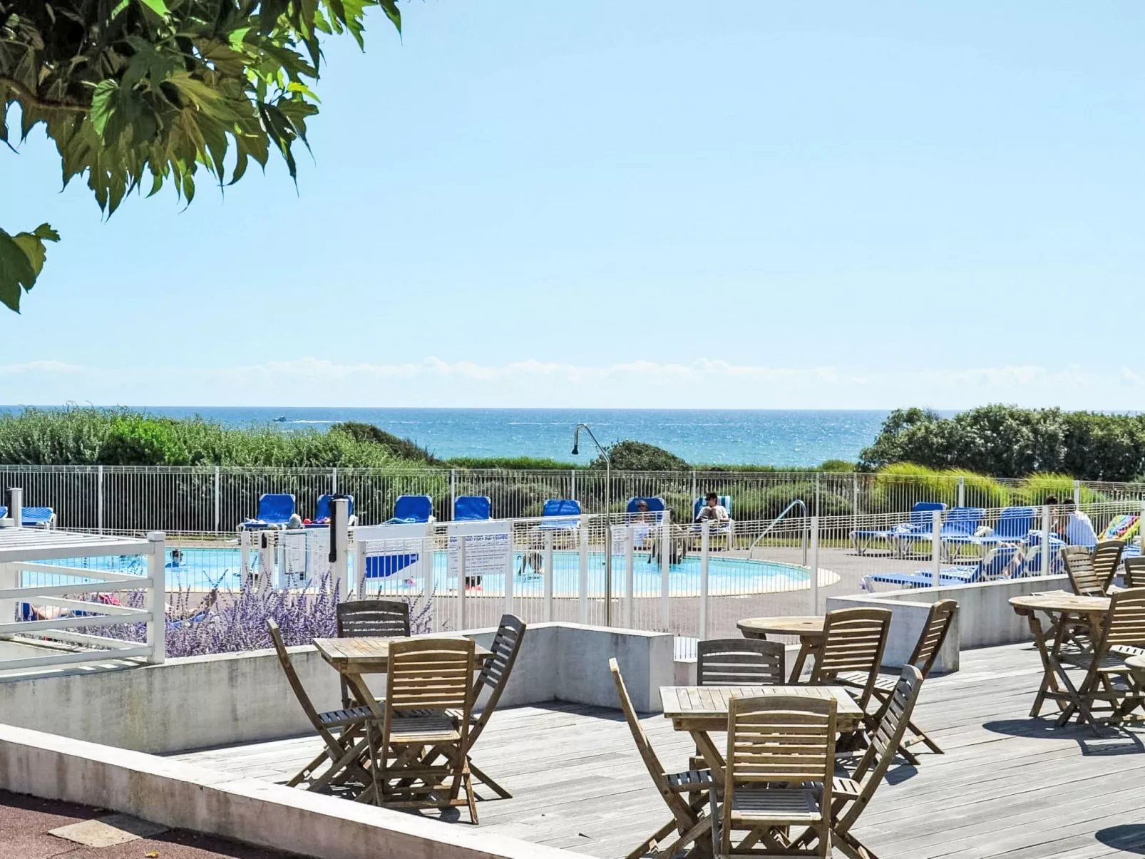 Garden and Sea- Appt T2 moderne, vue mer - Binnen