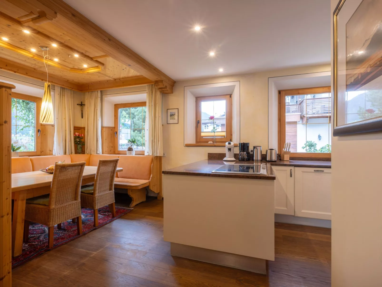 Villa Emma, Ferienhaus für bis zu 10 Personen, eigener Garten, absolute Privats - Image-tags.info