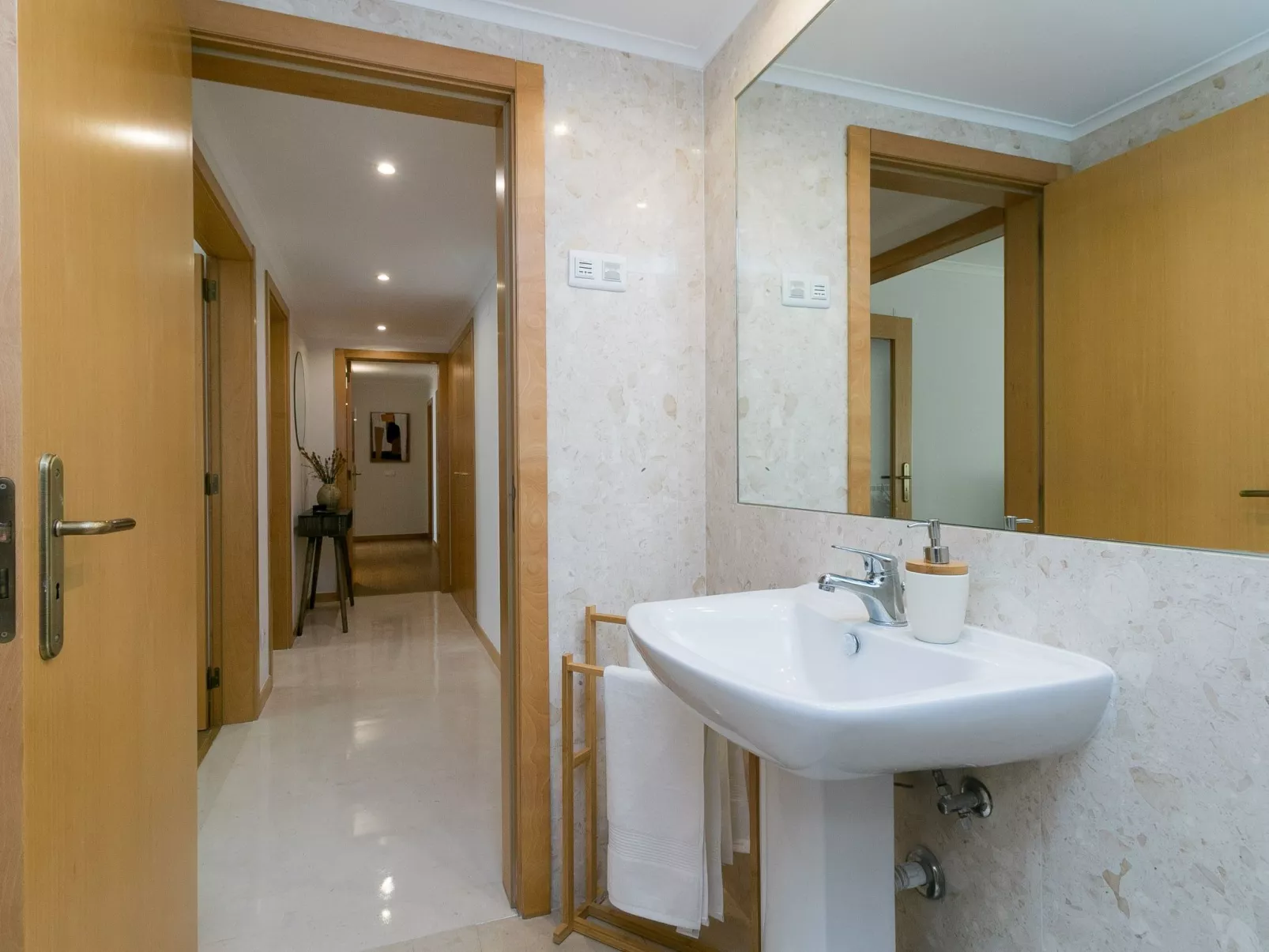 The Metropolitan- Premium-Wohnung mit Balkon, Parkplatz - Image-tags.info