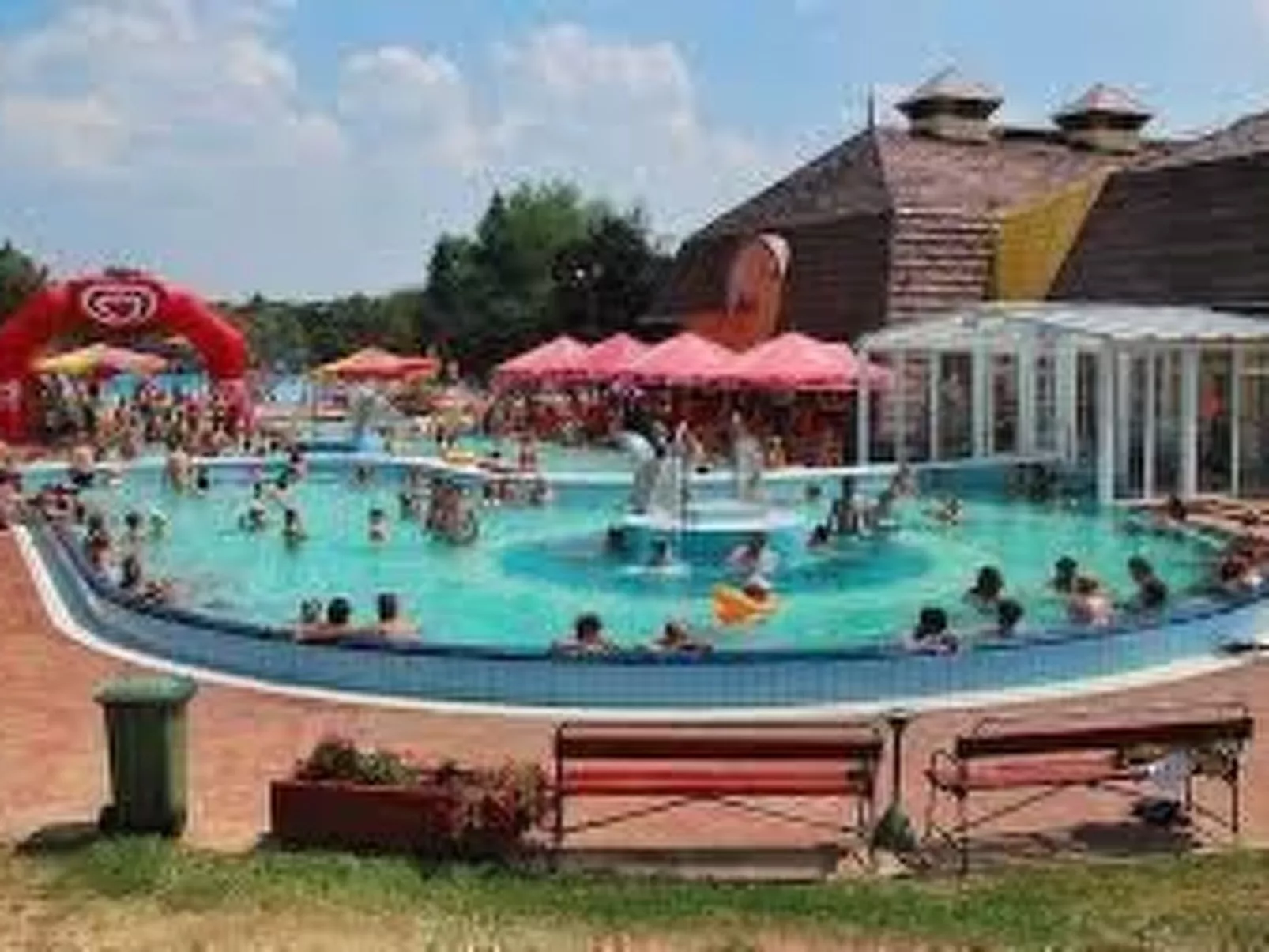 Freistehendes Ferienhaus beim Wellnessbad mit eingezäuntem Garten und Terrasse - Image-tags.info