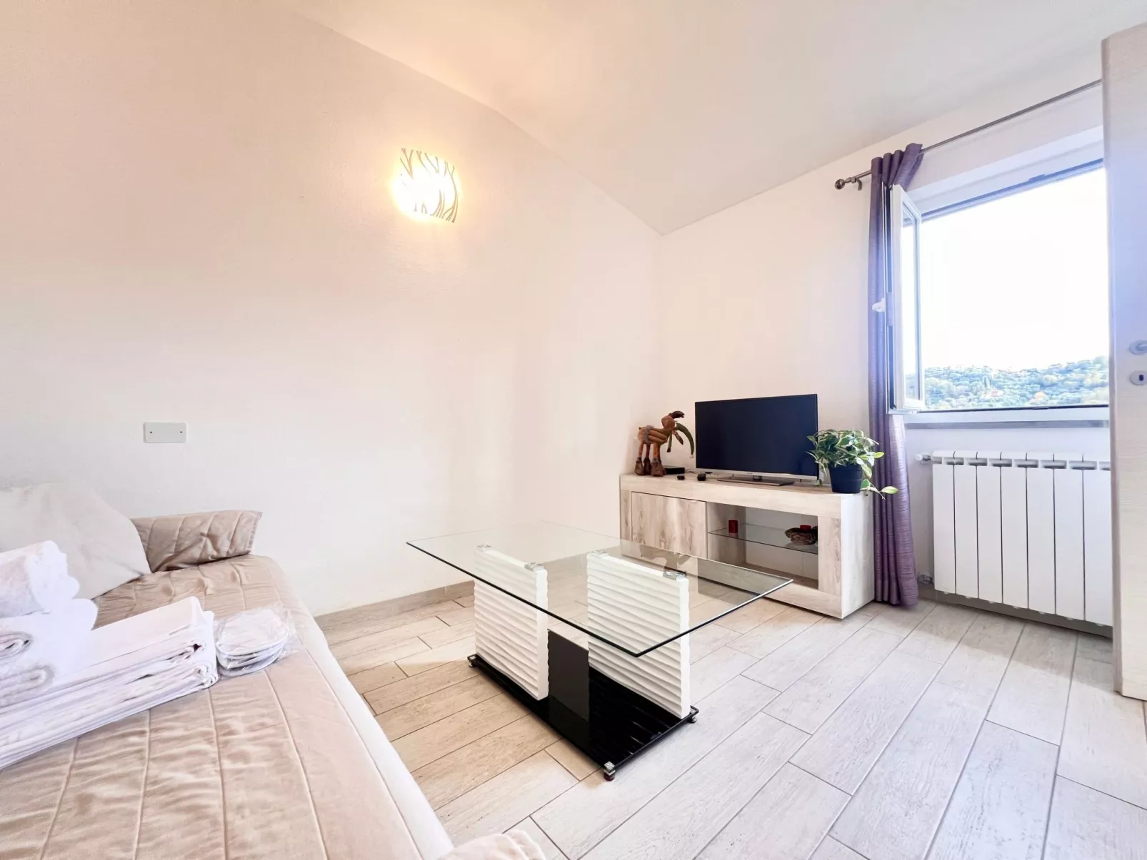 Wohnung im zweiten Stock mit Parkplatz und Garten - Image-tags.info