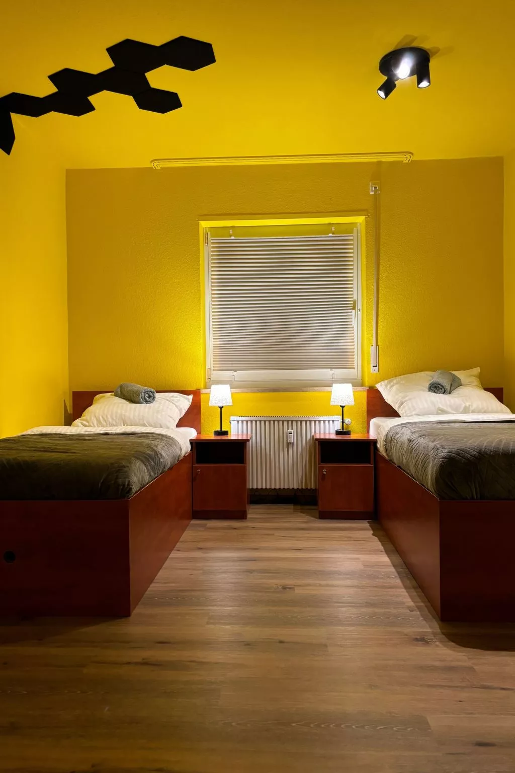 Hive-Homes-Image-tags.info