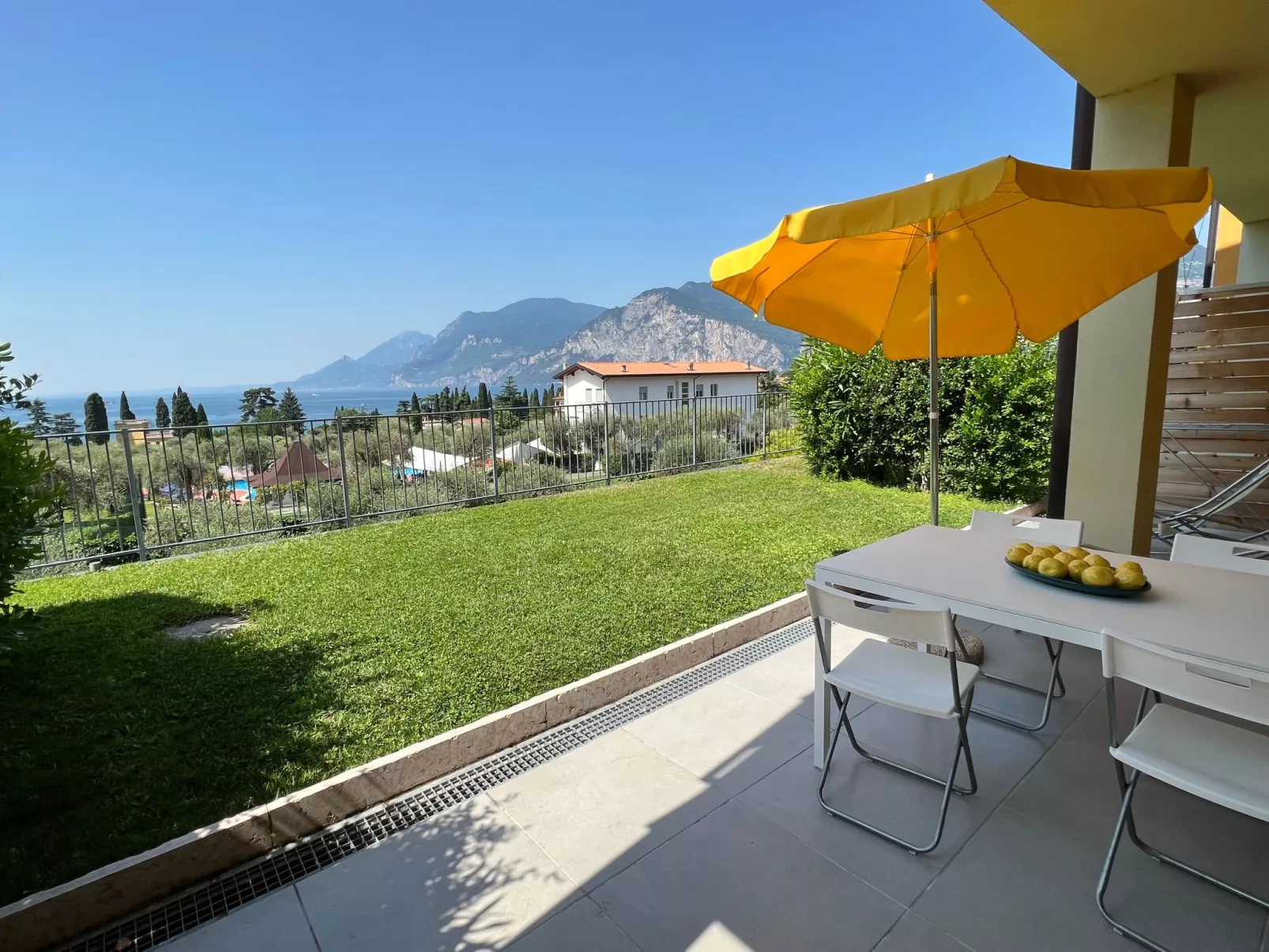 Zwei-Zimmer-Wohnung mit Seeblick - Image-tags.info