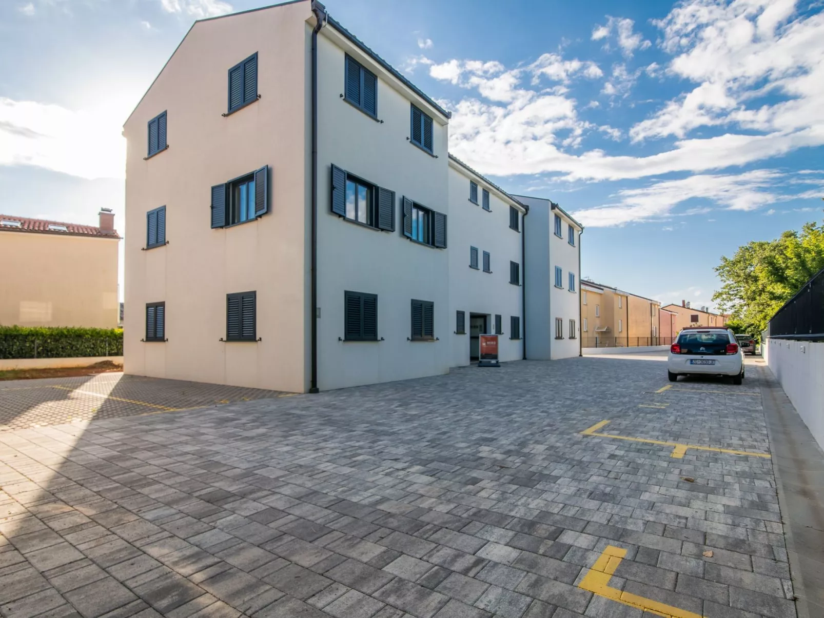 Martina 3 - Image-tags.info