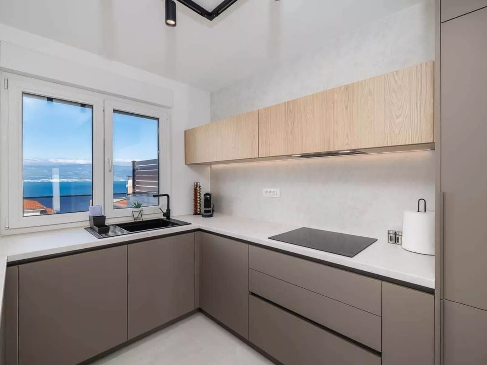 Brandneue Villa -beheizter Pool mit schönem Meerblick - Image-tags.info