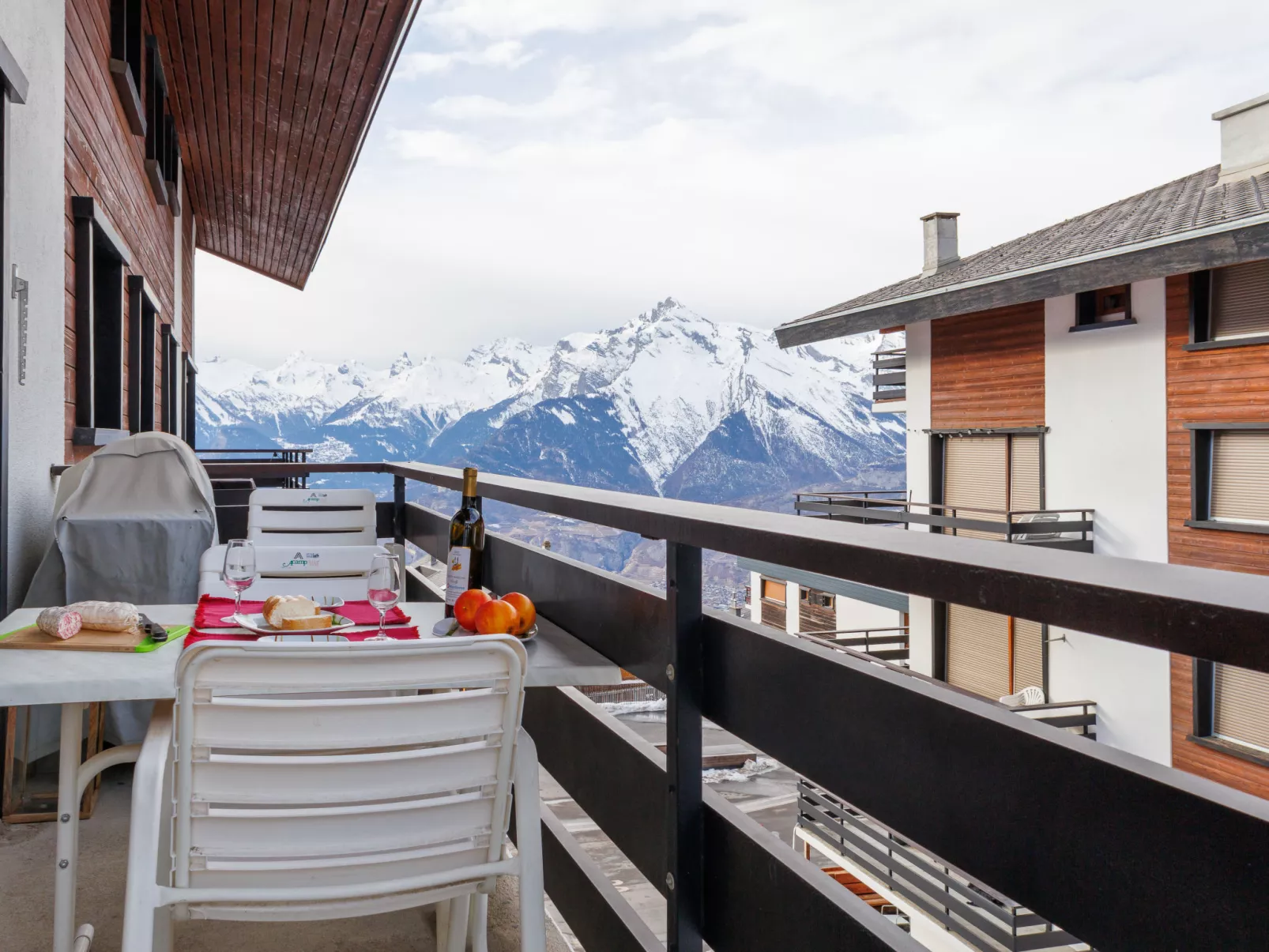 Ramuges 37A - Buiten