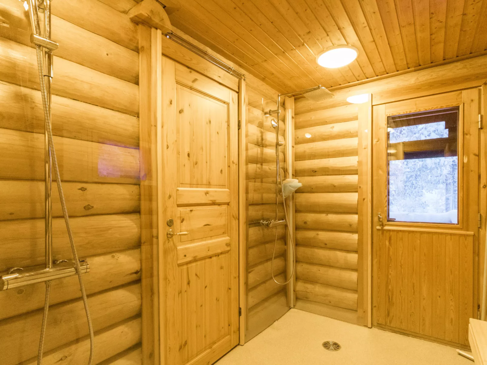 Salvostie 13, hetta - Binnen