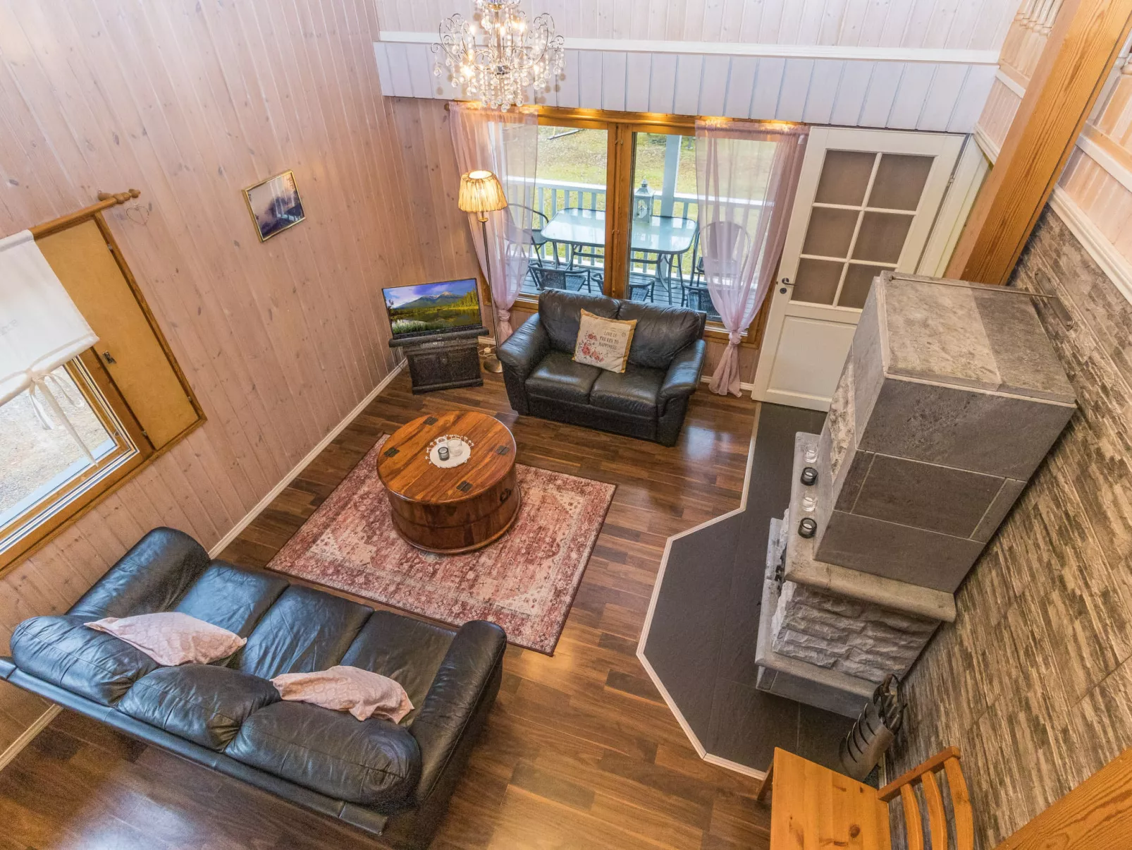 Villa hyppykallio - Binnen