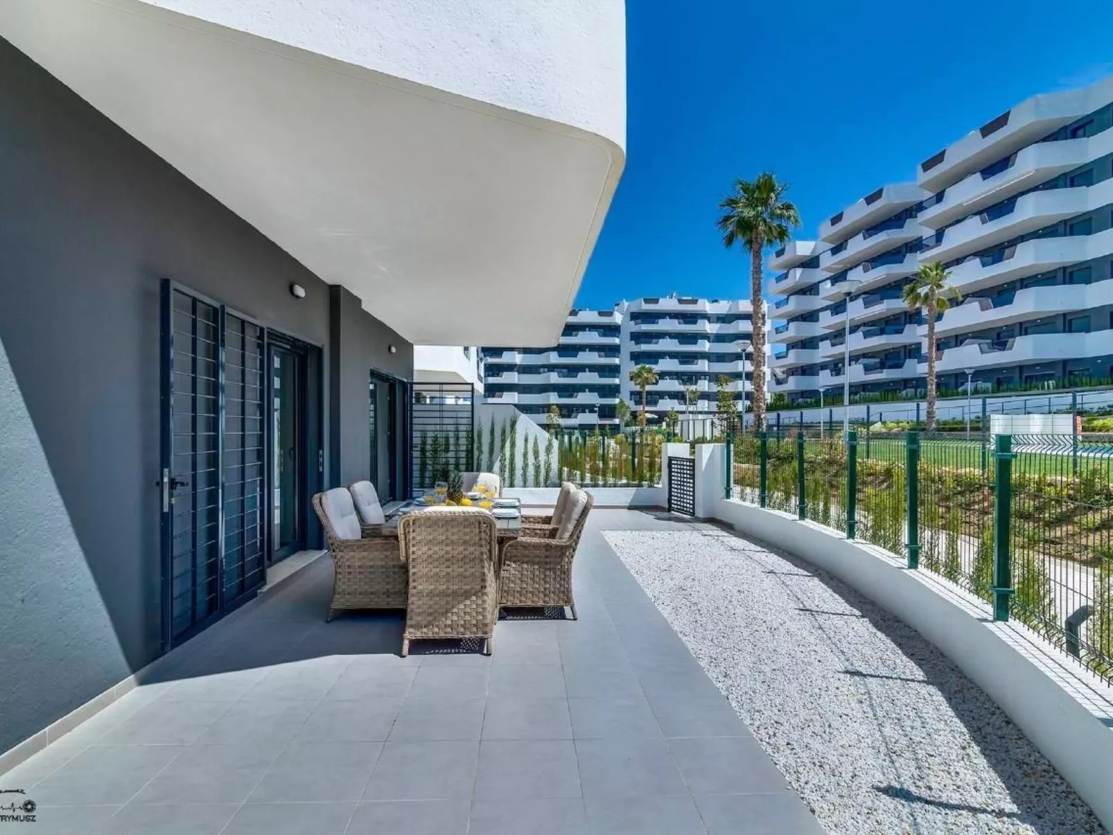 Wohnung "Vino Blanco" mit gemeinschaftlichem Poo - Buiten