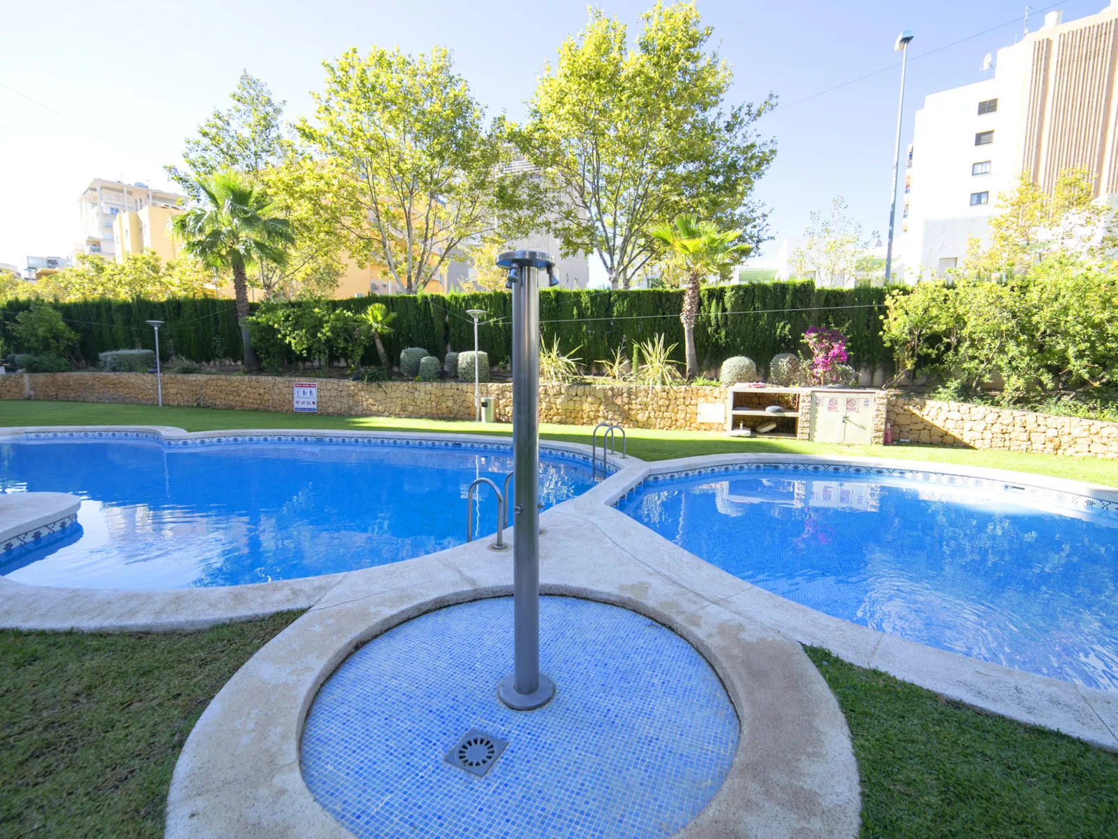 Apolo XVIII - Buiten