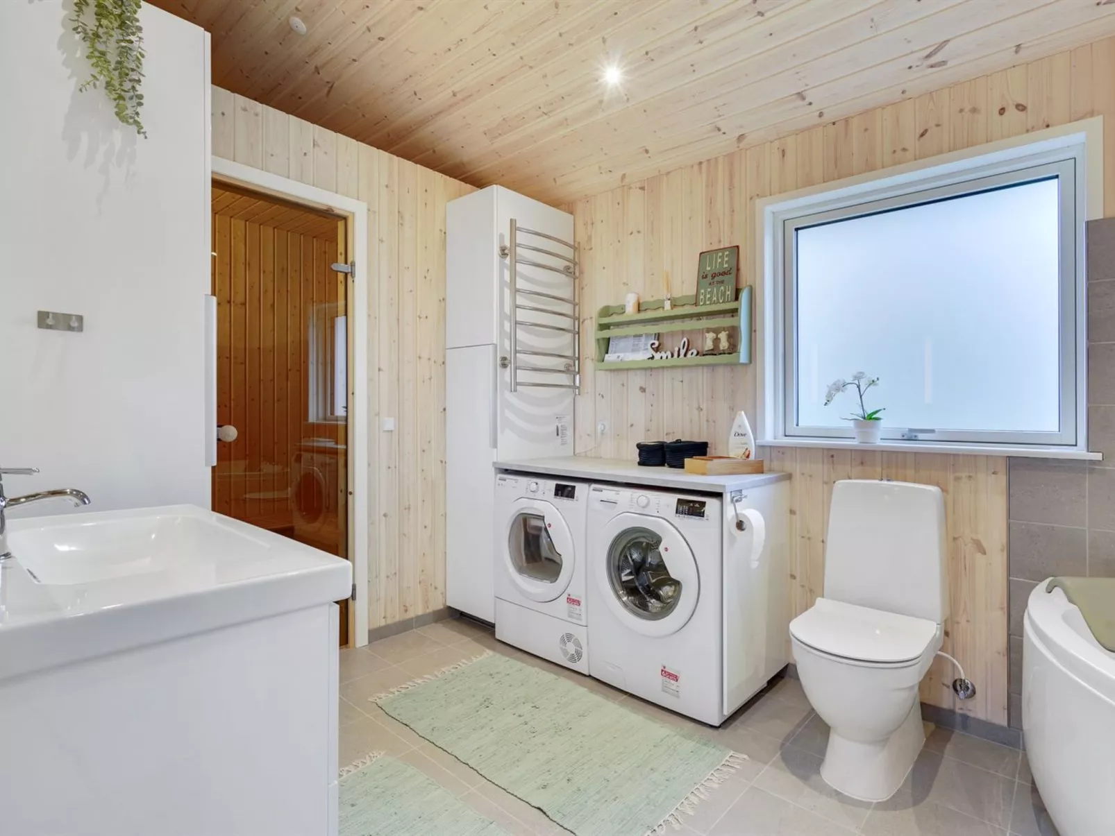 "Flicka" - 275m from the sea-Binnen