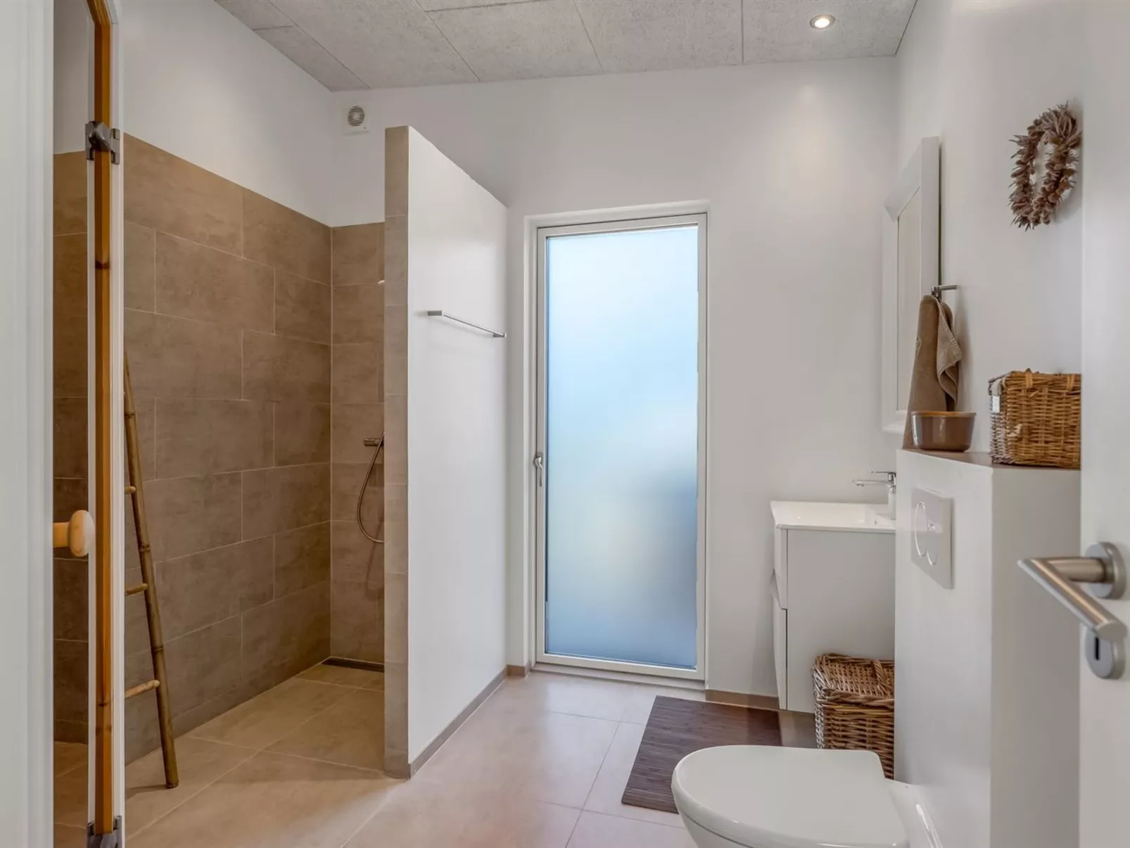 "Vanna" - 1.2km from the sea - Binnen