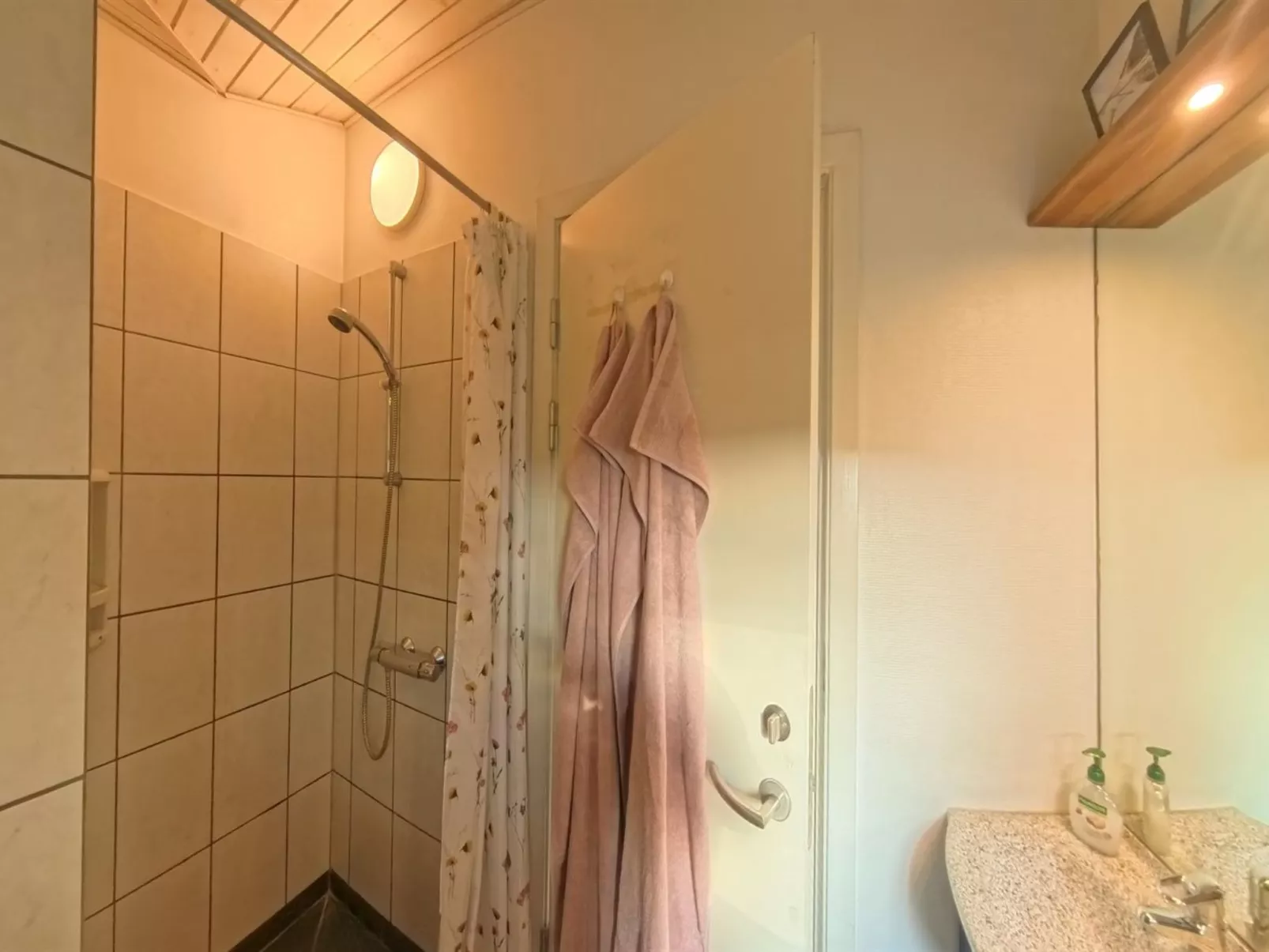 "Thrugils" - 800m from the sea-Binnen