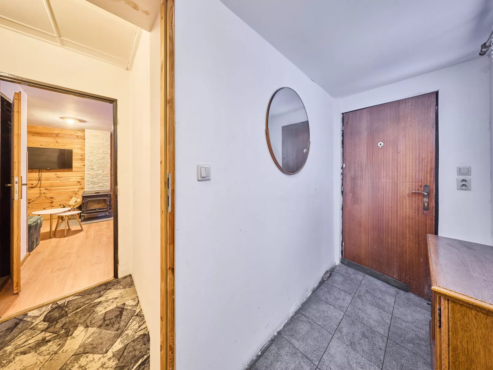 Chaloupka U lesa-Binnen