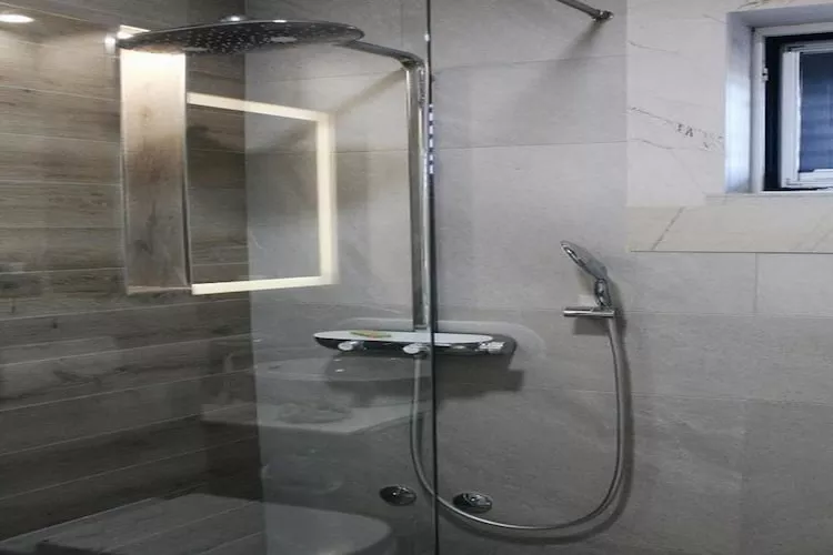 Villa Vera -Three Bedroom Villa with Swimming pool - Badkamer