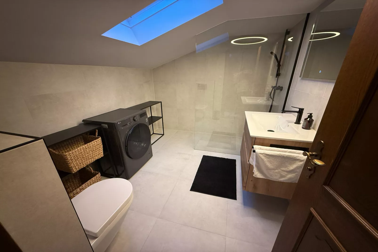 Alpenchalet Berggold-Badkamer