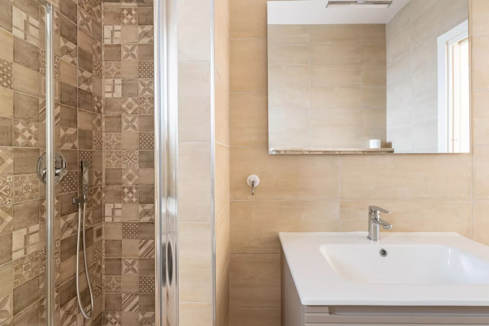 CASA GARDENIA-Badkamer