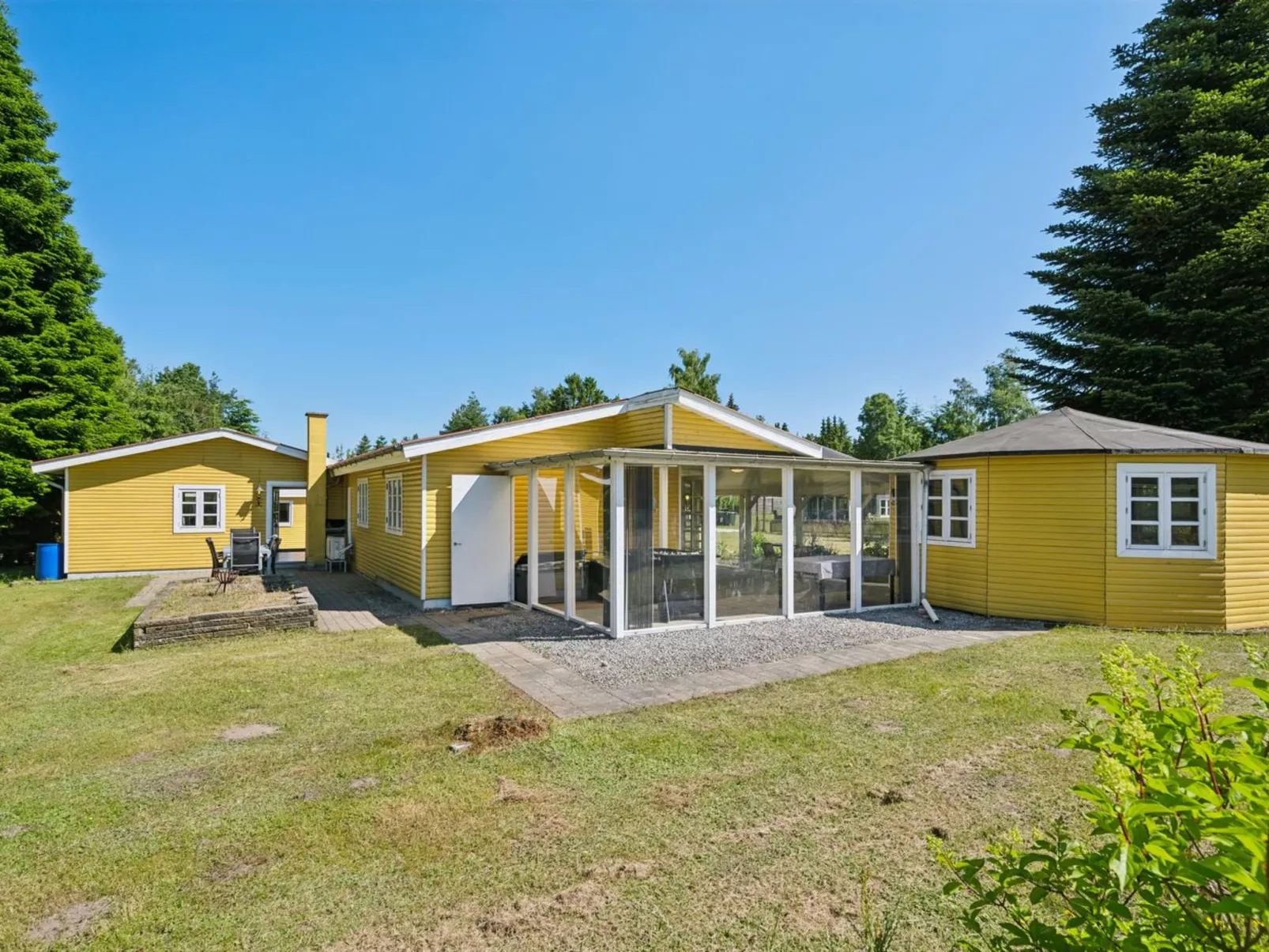 "Senija" - 6.5km from the sea-Buiten