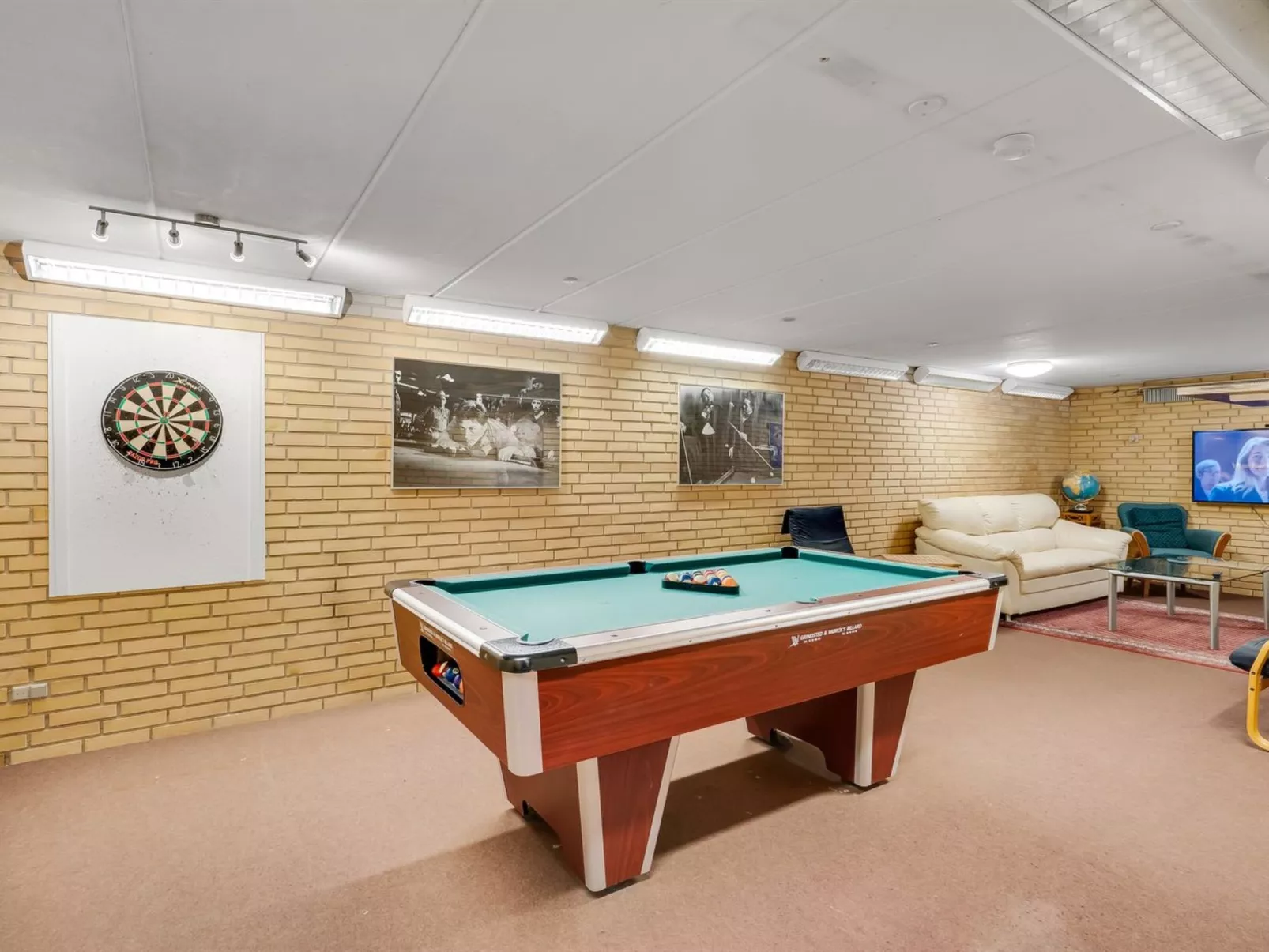 "Borjana" - 500m to the fjord-Binnen