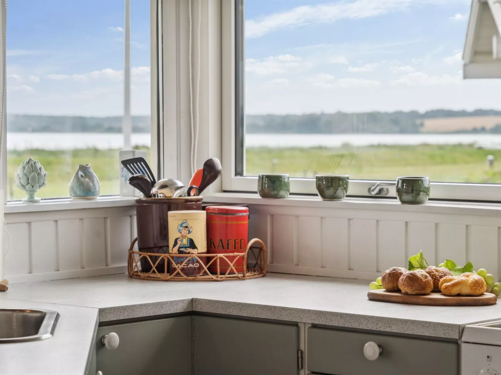 "Gudmar" - 75m from the sea-Binnen