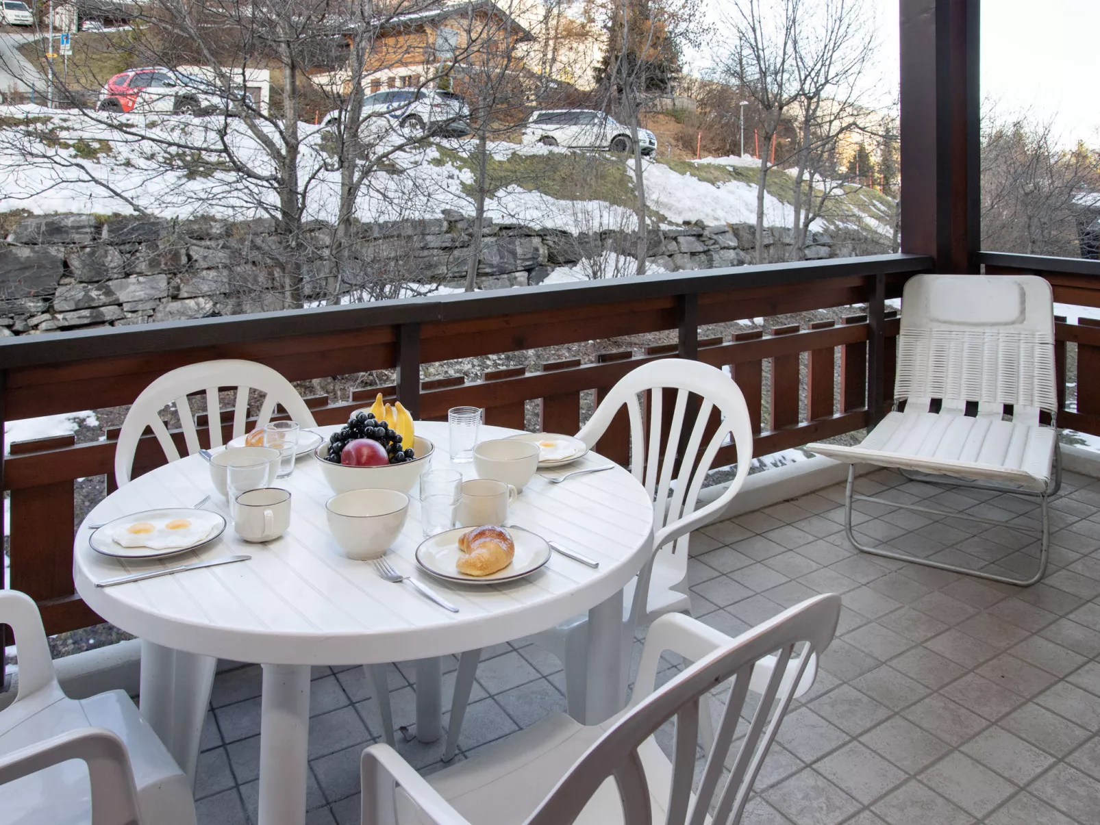 Eaux-Vives 205-Buiten