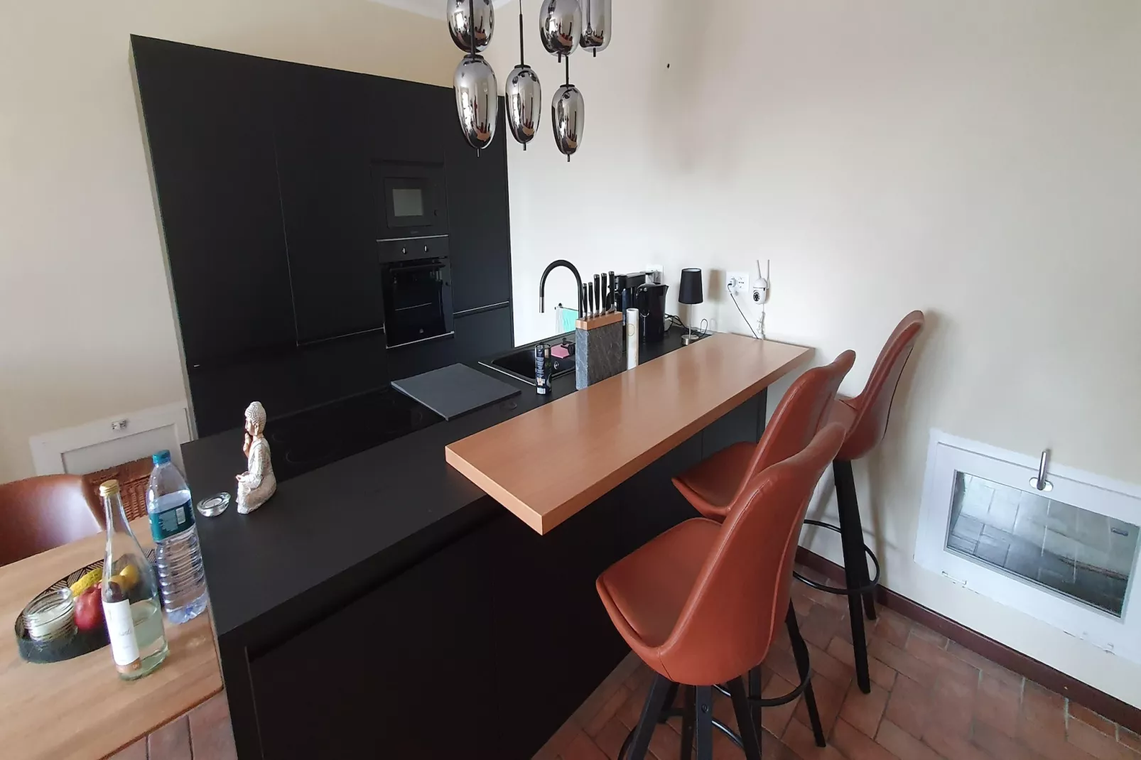 Charmante Villa mit drei Apartments und Meerblick KReidl-Keuken