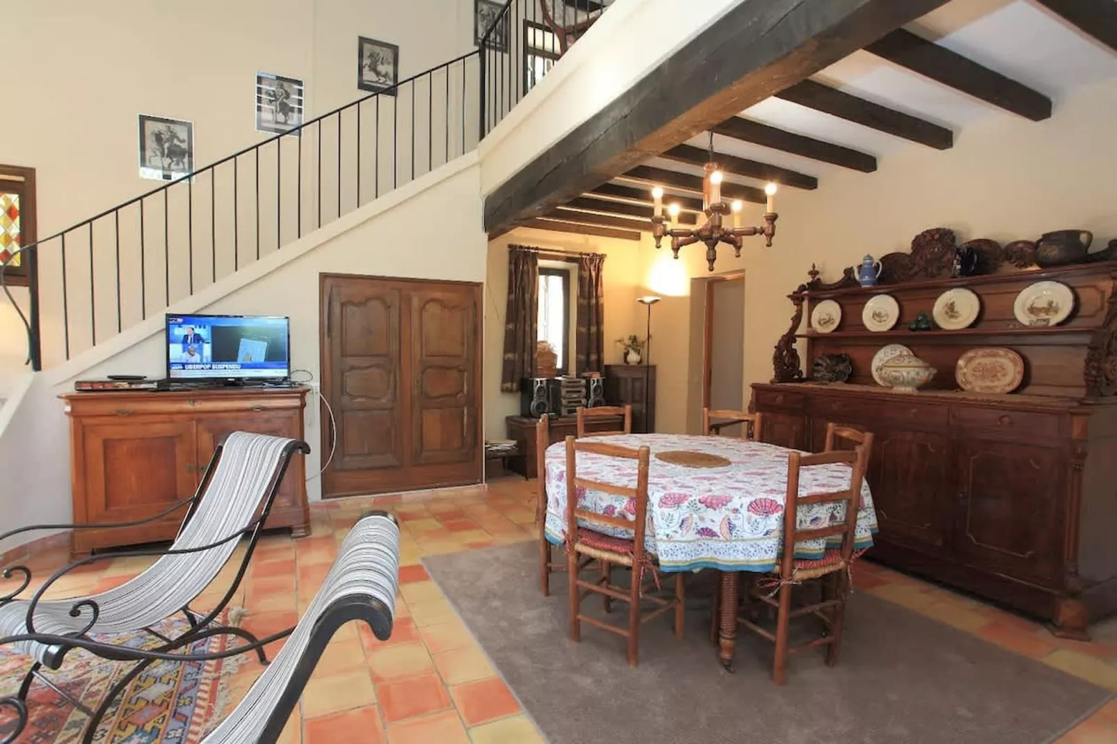 La Familiale - Maison provençale avec piscine et vue imprenable sur Gordes-Eetkamer