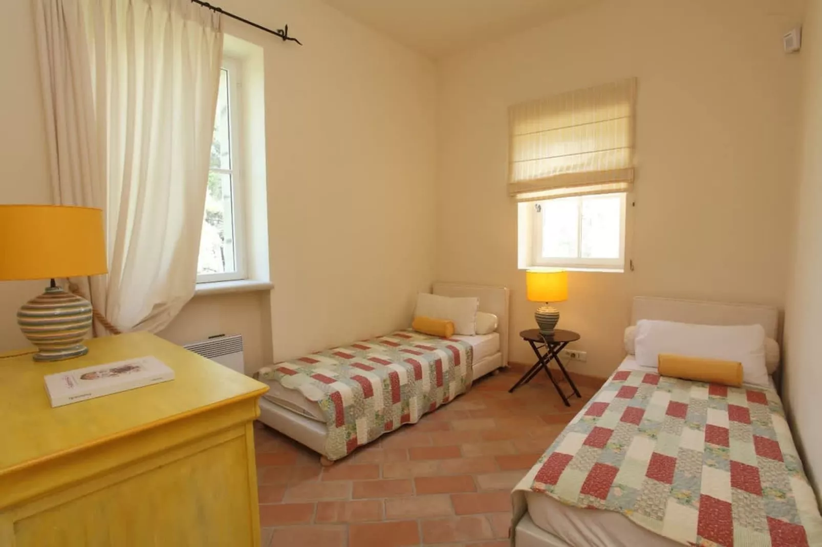 Bastide avec piscine 3 terrasses dans un écrin de verdure-Slaapkamer