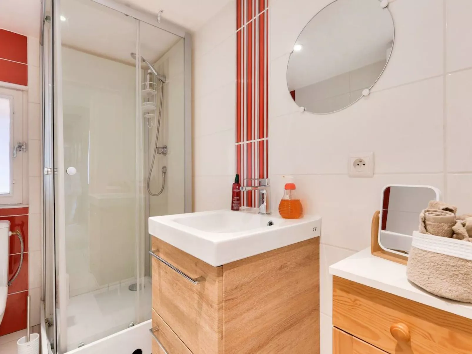 Swimmingpool - Strand - Geschäfte - Image-tags.info