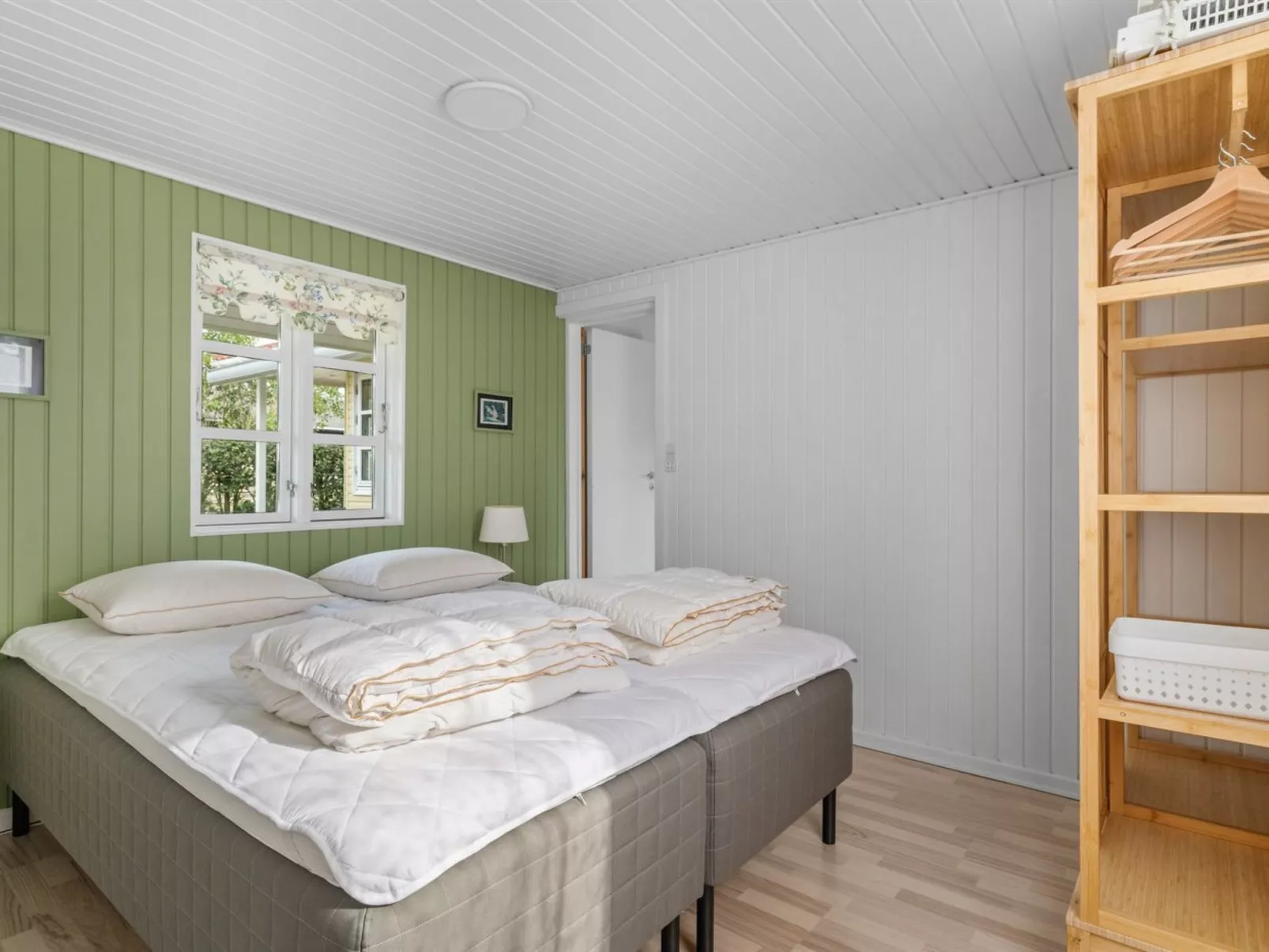 "Lenya" - 60m from the sea - Binnen