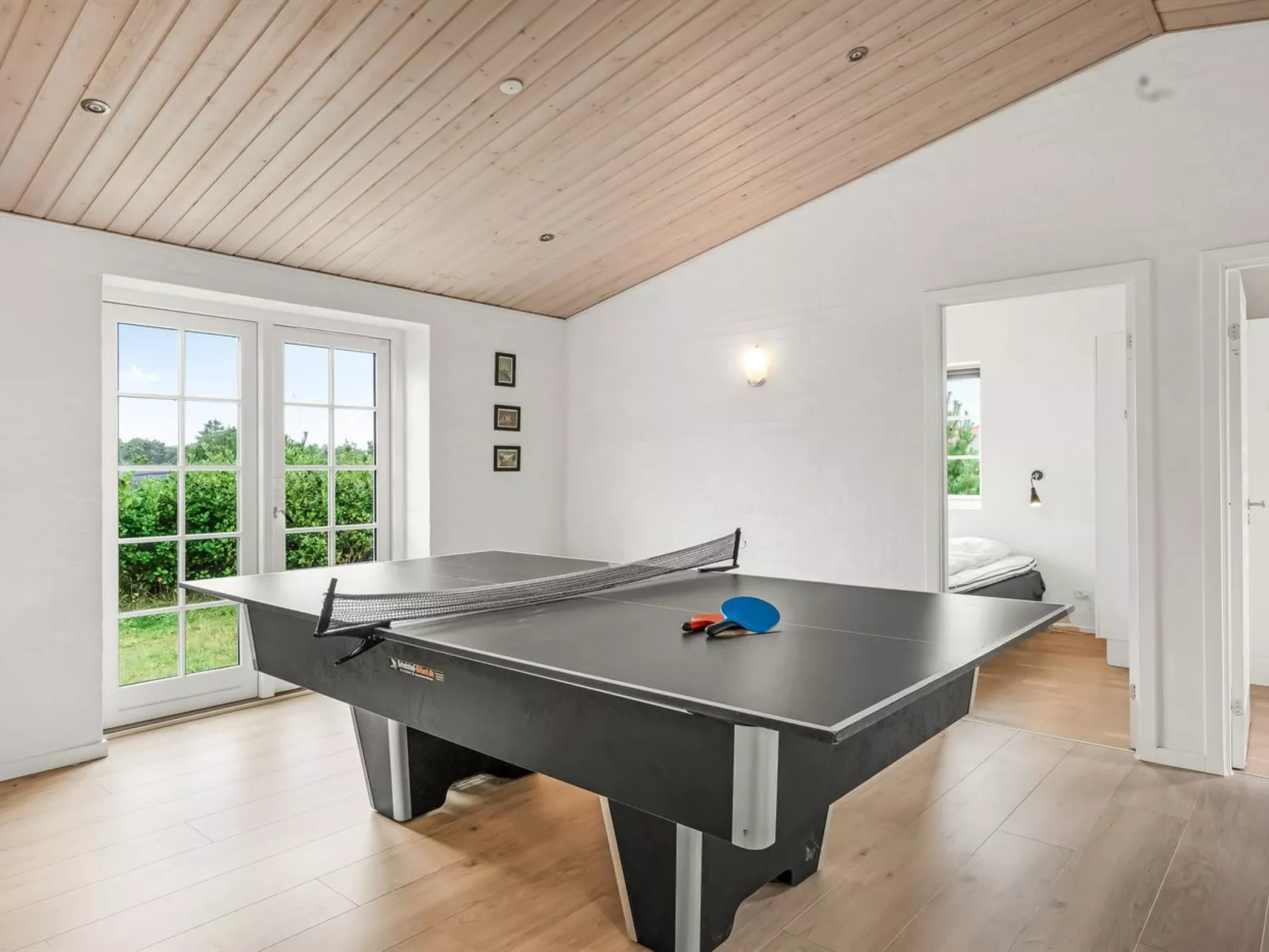 "Marjatta" - 3.2km from the sea - Binnen