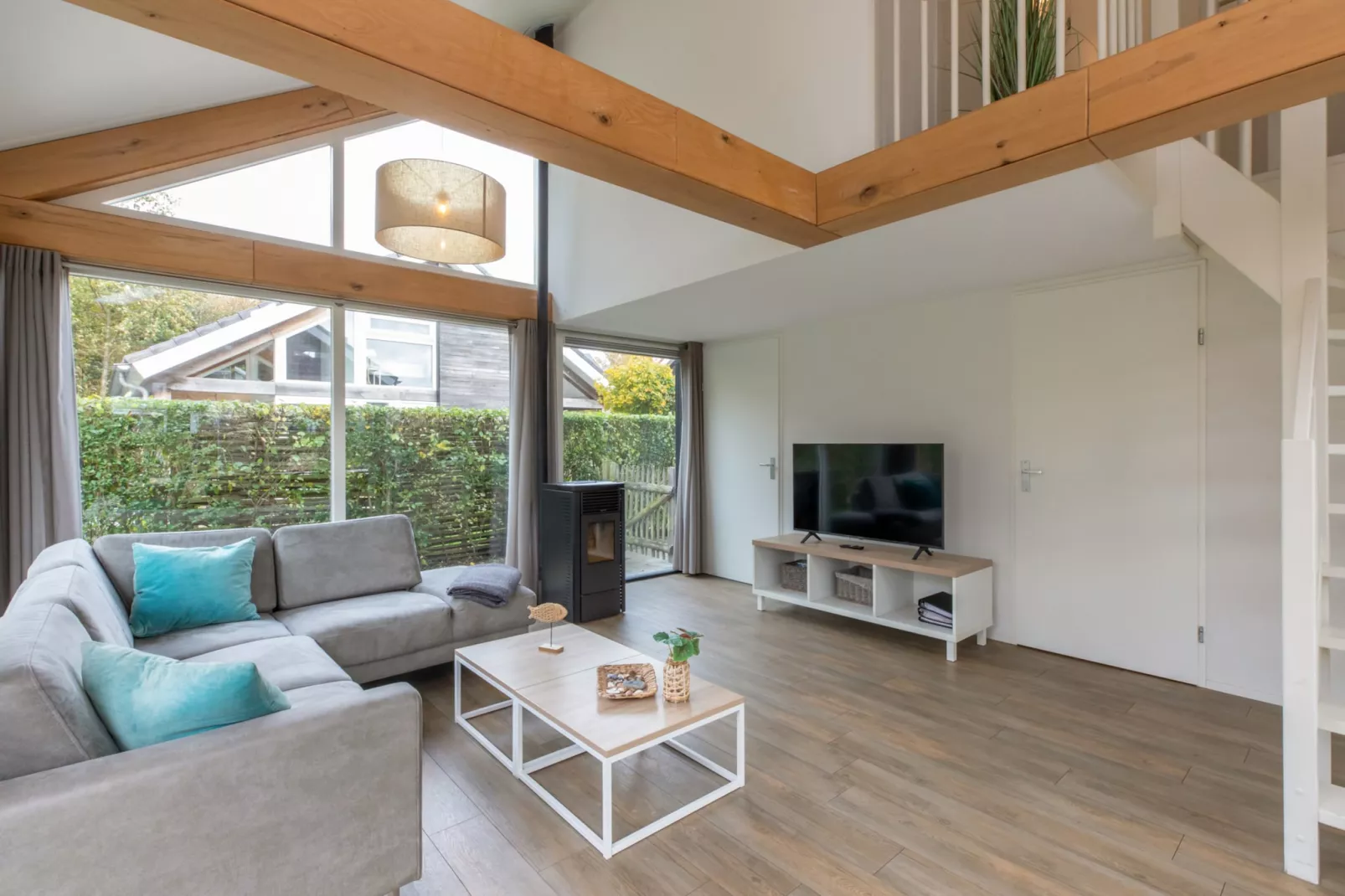 Zonnedorp 21  Beach Villa Joya Renesse | Luxury Beach Villa with Sauna - Woonkamer
