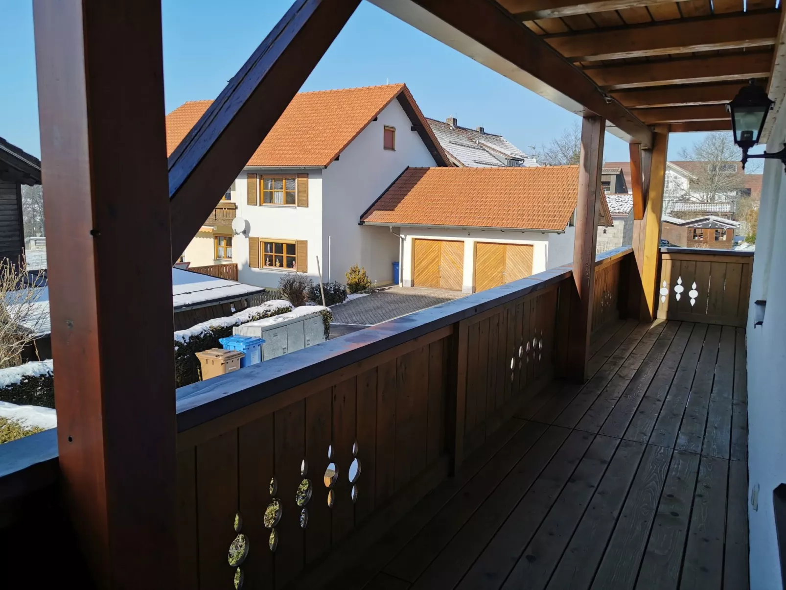 Wohnung mit einem schönen großen Balkon - Image-tags.info