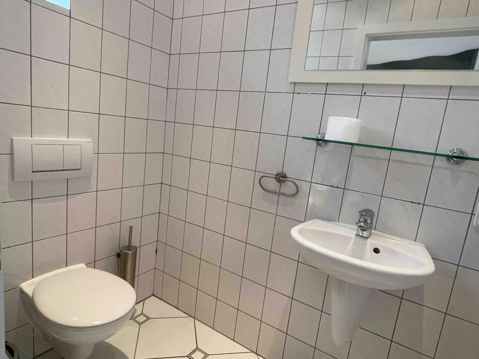 R111 - Image-tags.info