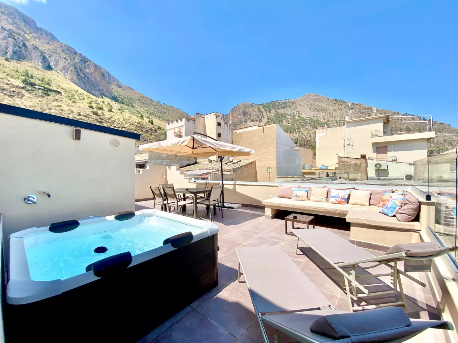 GS Urlaub del Golfo Haus mit Jacuzzi - Image-tags.info