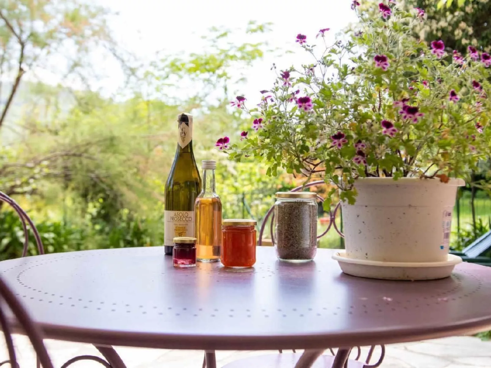 Appartement in Le Bar-Sur-Loup mit Eigenem Garten - Image-tags.info