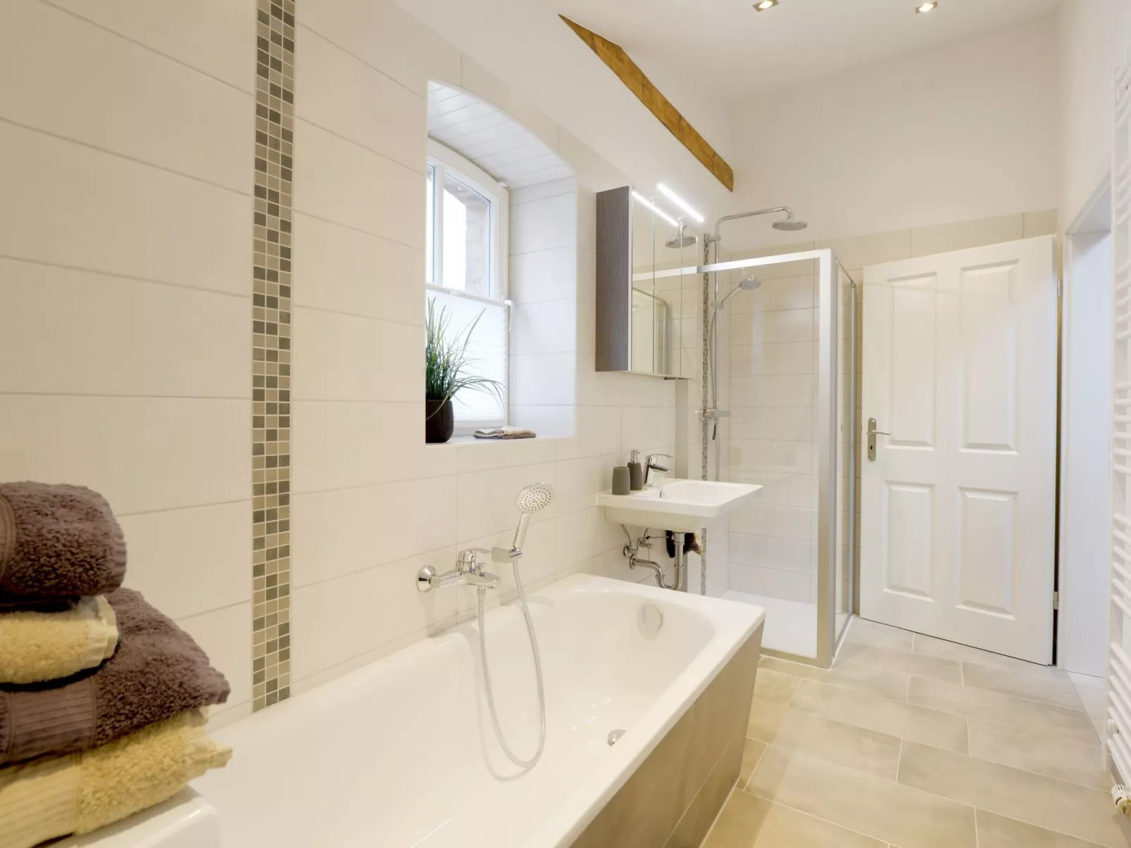 Für 6 Personen ca. 85 m&sup2; in Stralsund, Norddeutschland (Mecklenburg-Vorpom - Image-tags.info