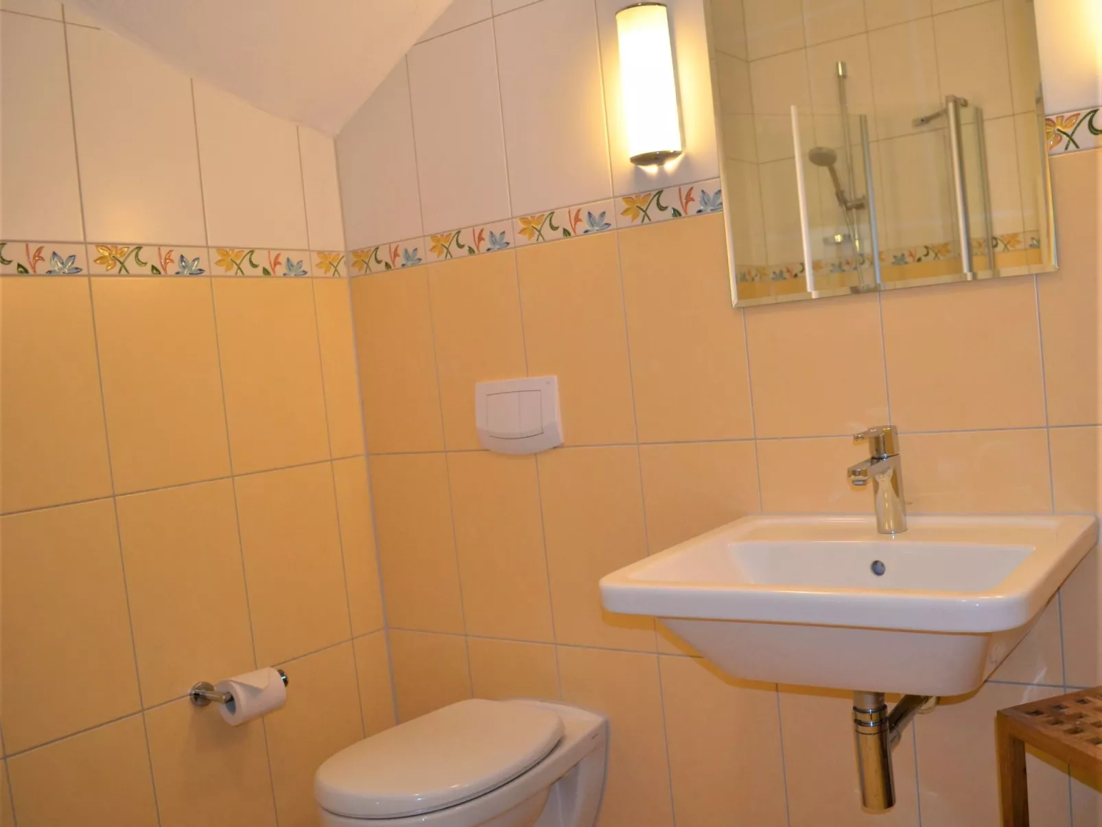 TRADITIONELLES REETDACHHAUS MIT SAUNA, KAMINOFEN UND PRIVATEM WASSERZUGANG - Image-tags.info