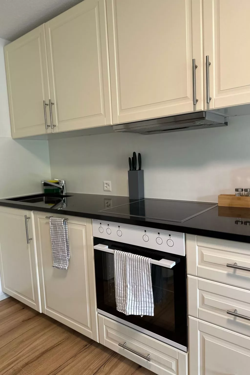 Thuner See, nahe Interlaken, für Familien, Wifi - Image-tags.info