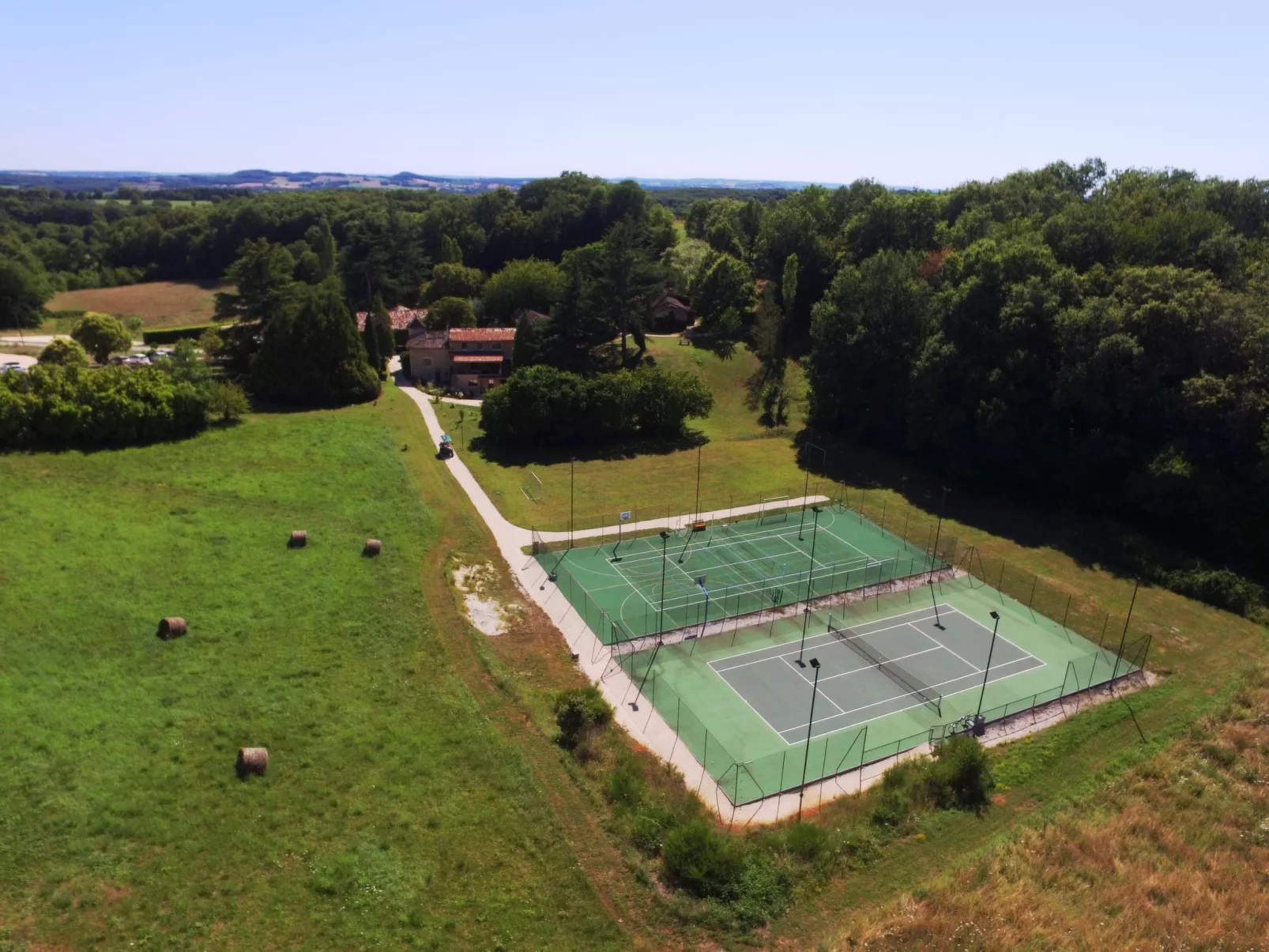 Feriendorf im Périgord - Villa 6-8 pers. - Buiten
