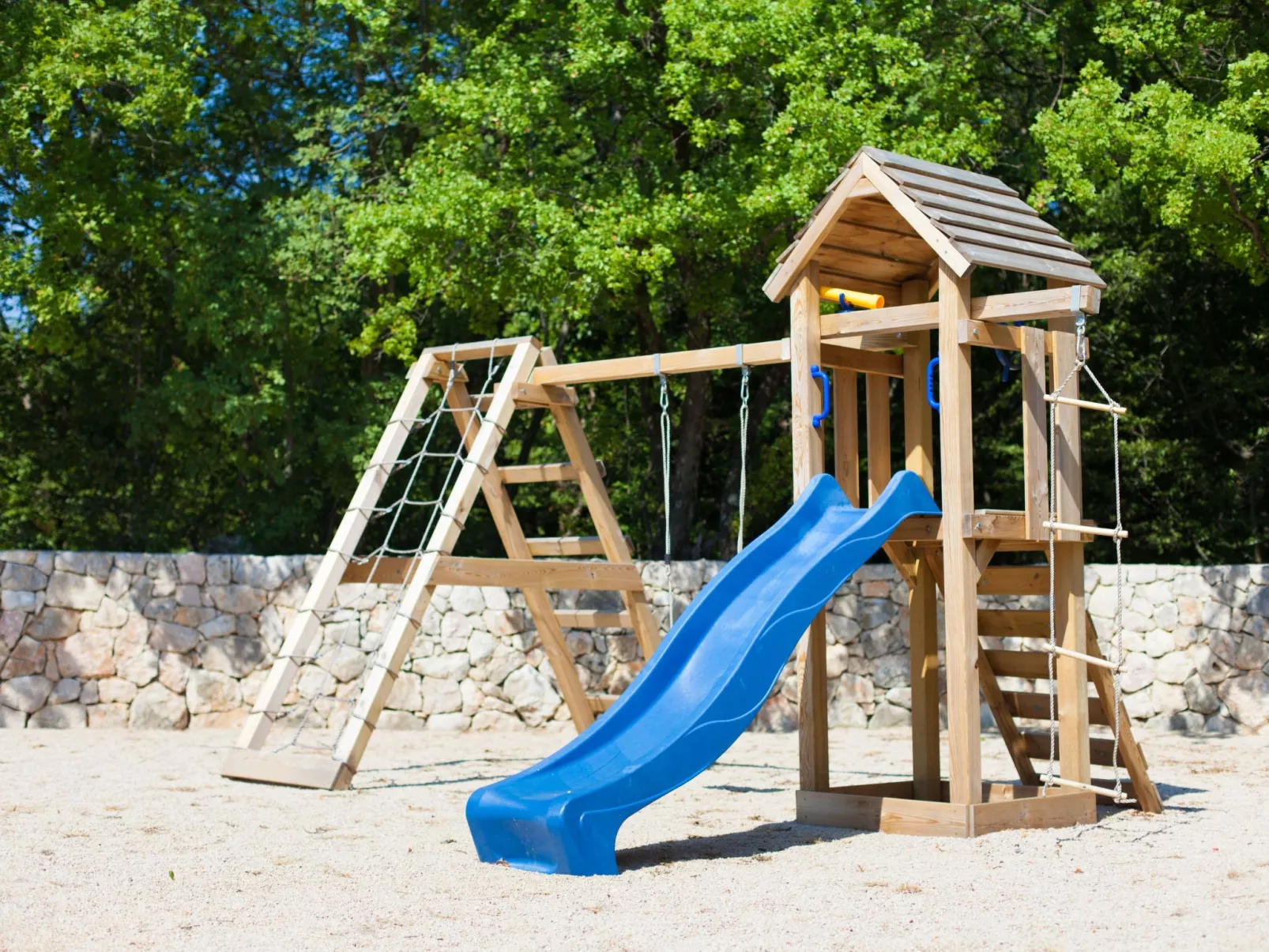 Luxuriöse Villa mit Pool inmitten der Natur - Image-tags.info