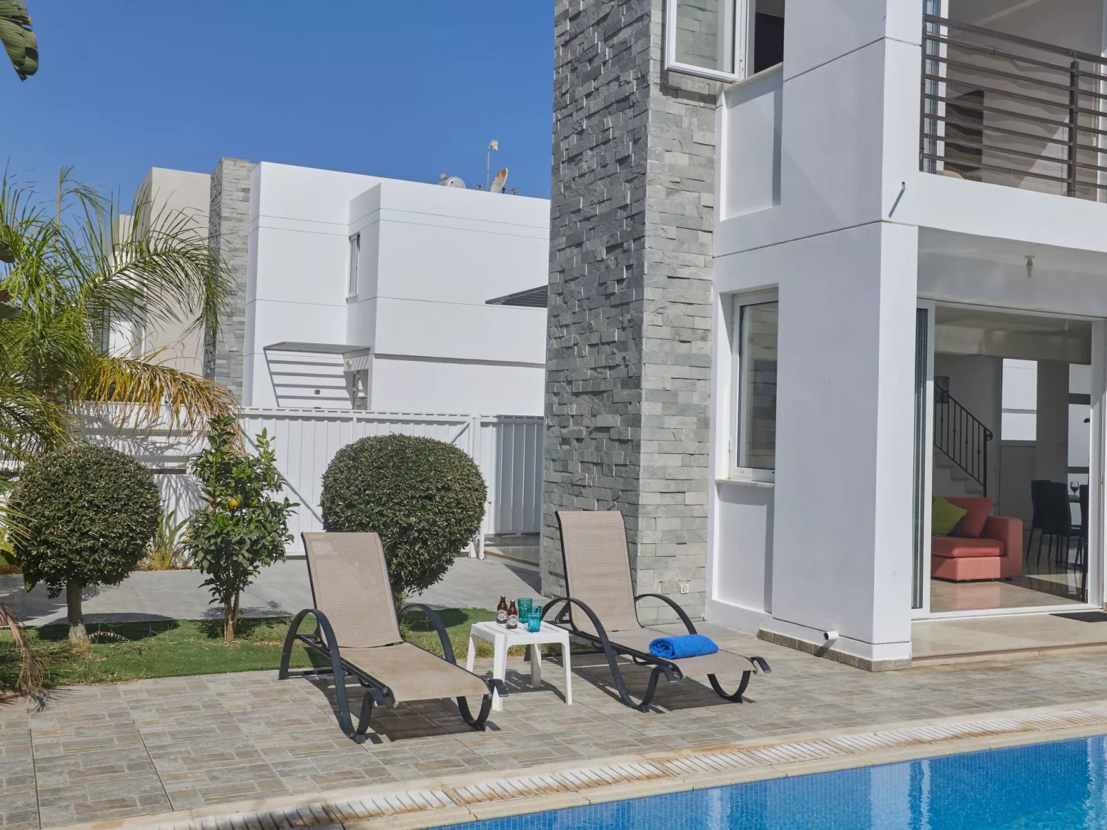 Villa Pearl PE17 in Paralimni mit privatem Parkplatz - Image-tags.info