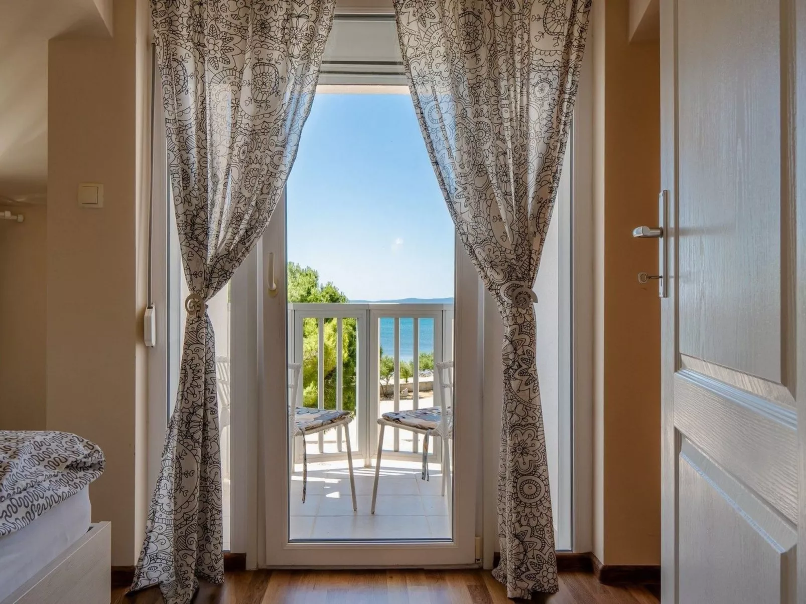 Apartment Sum mora 1 - Image-tags.info