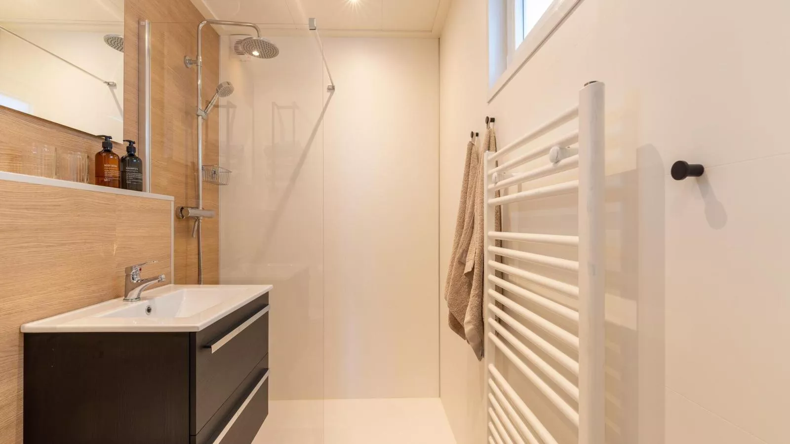 Bij de Bakker - Badkamer